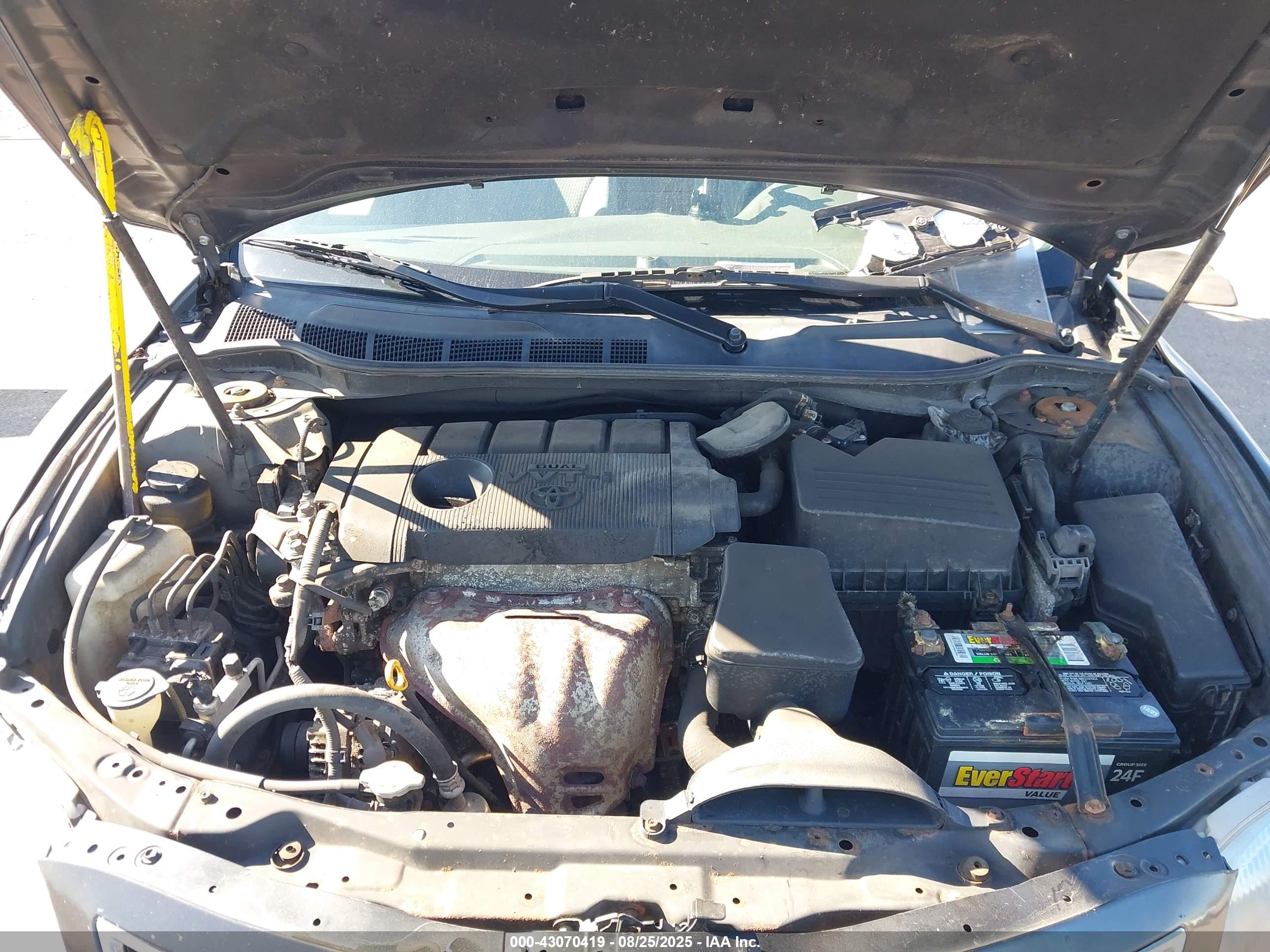 TOYOTA CAMRY image 10