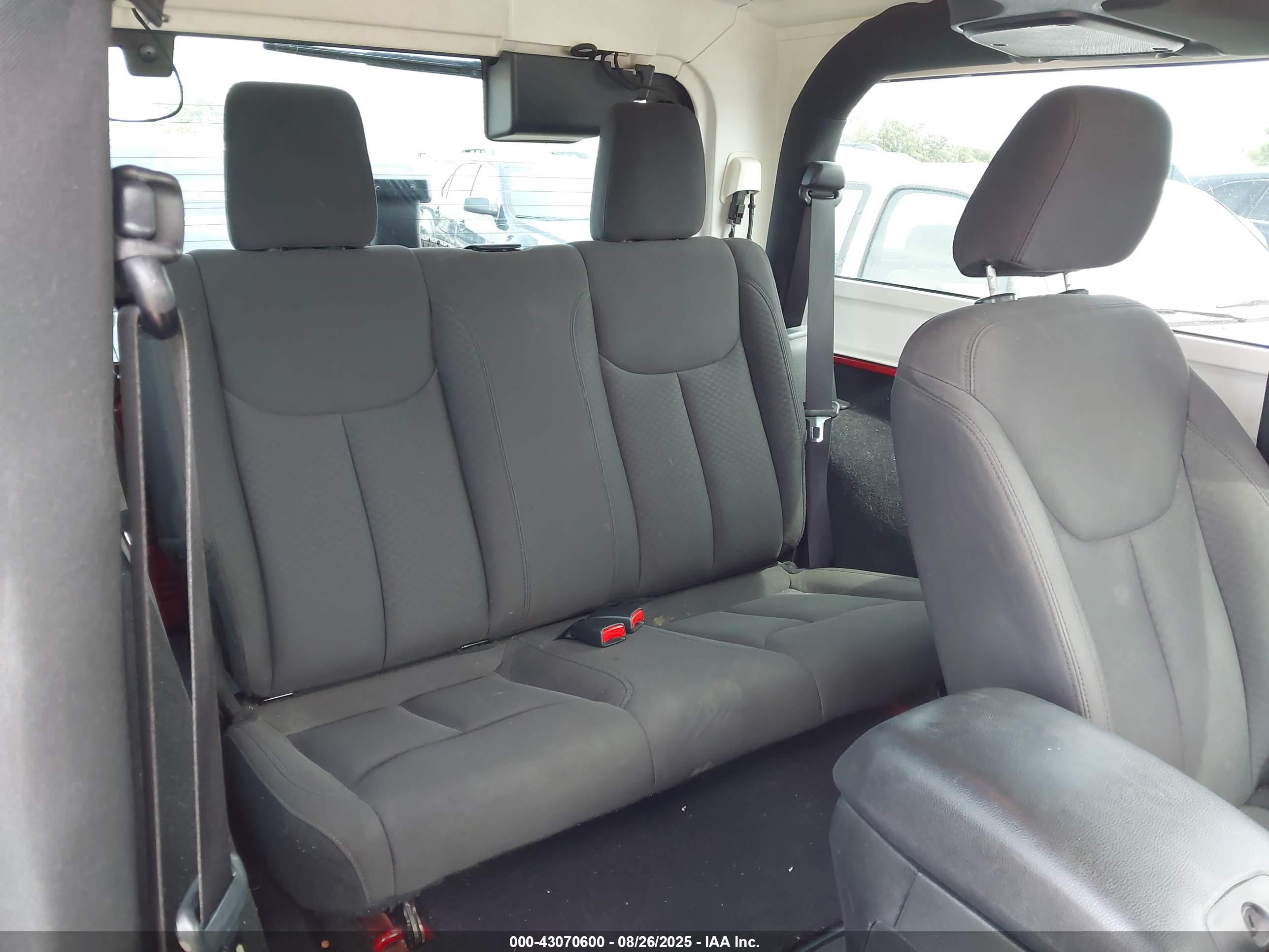 JEEP WRANGLER image 8