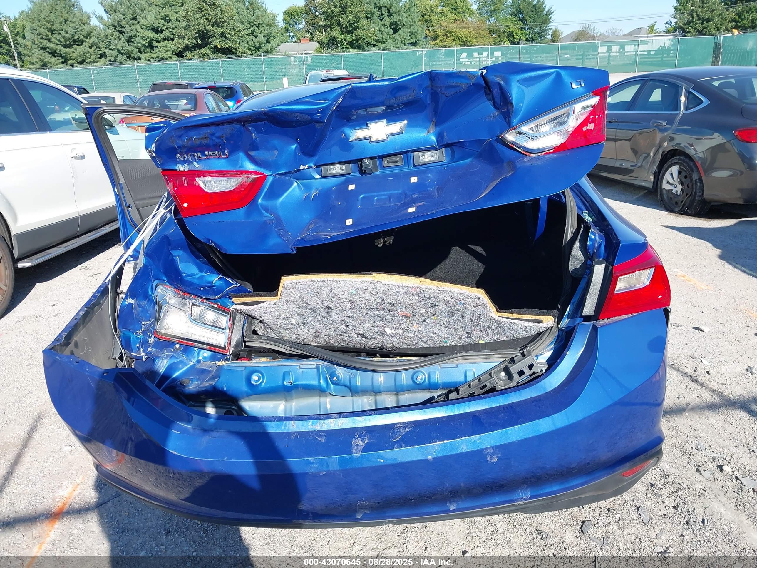 CHEVROLET MALIBU image 6
