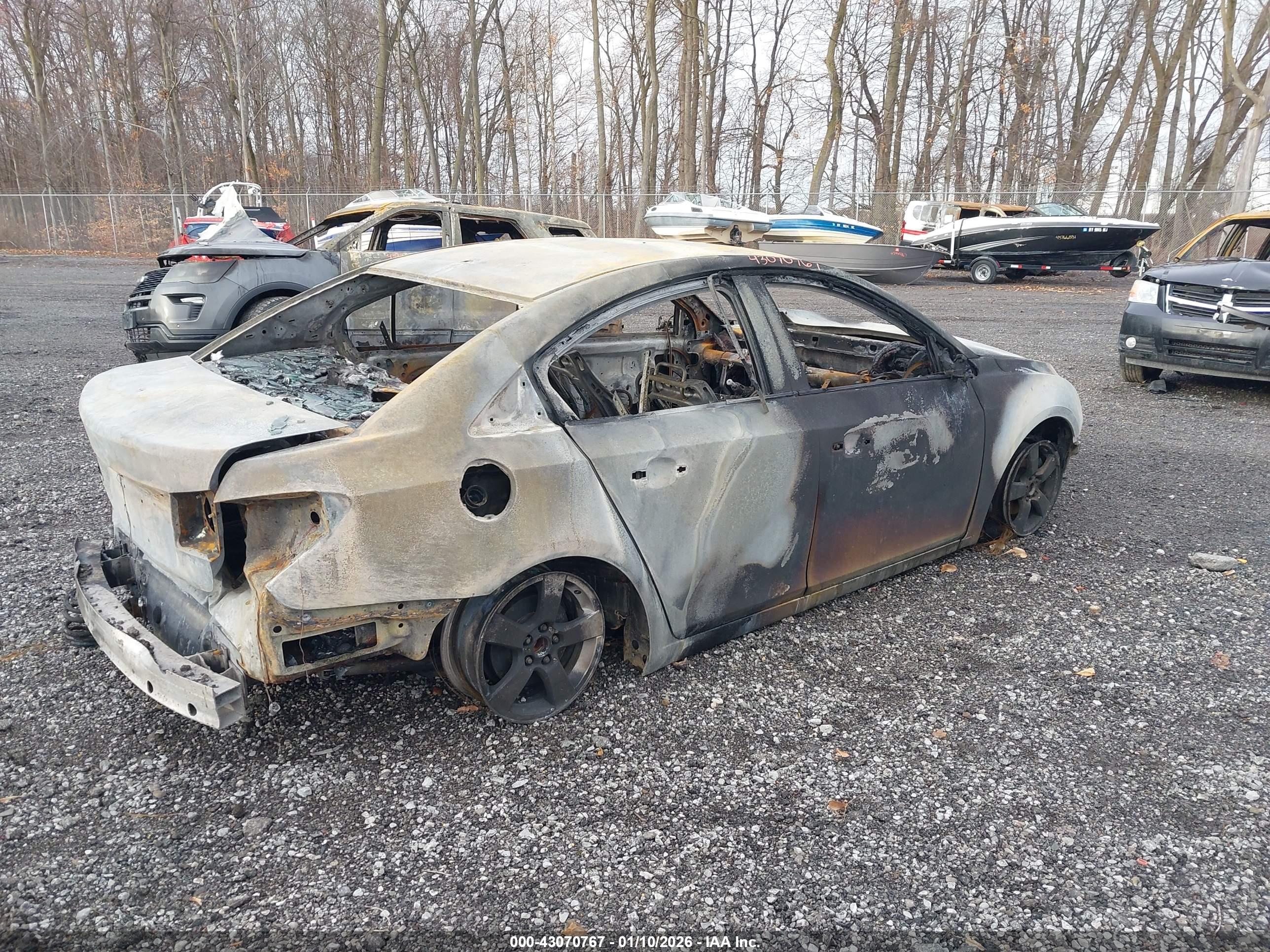 CHEVROLET CRUZE image 4
