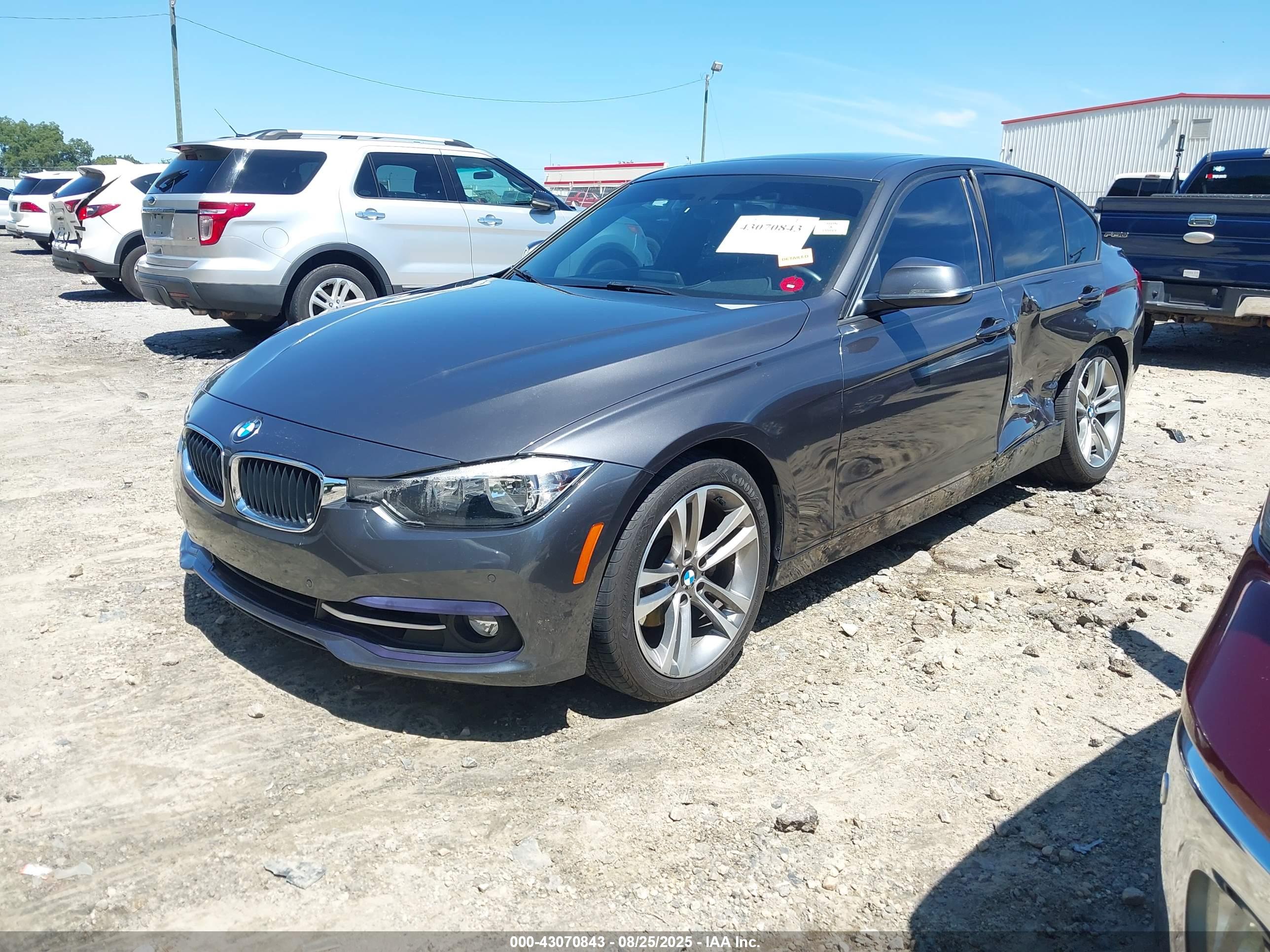 BMW 328I image 2
