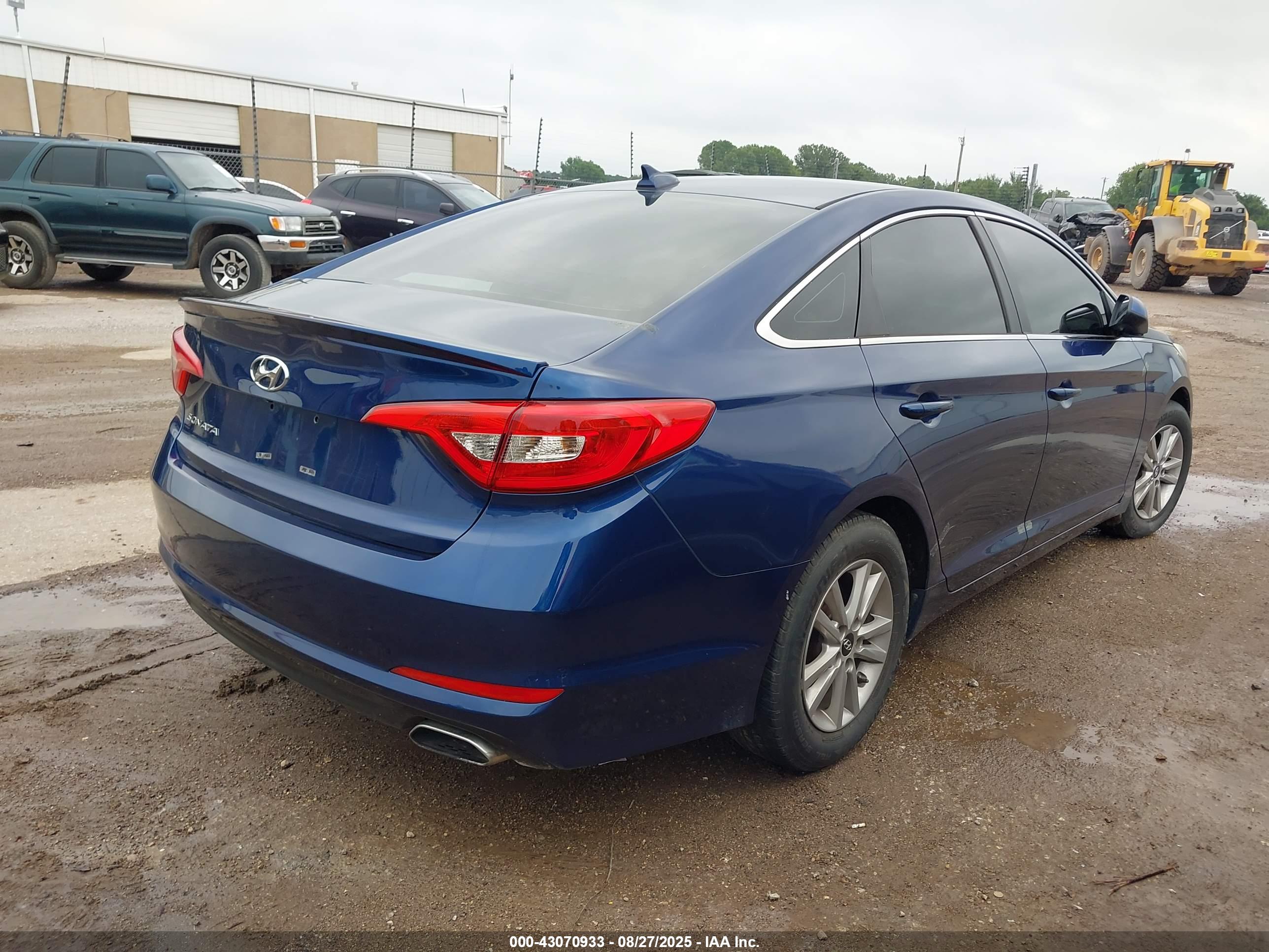 HYUNDAI SONATA image 4