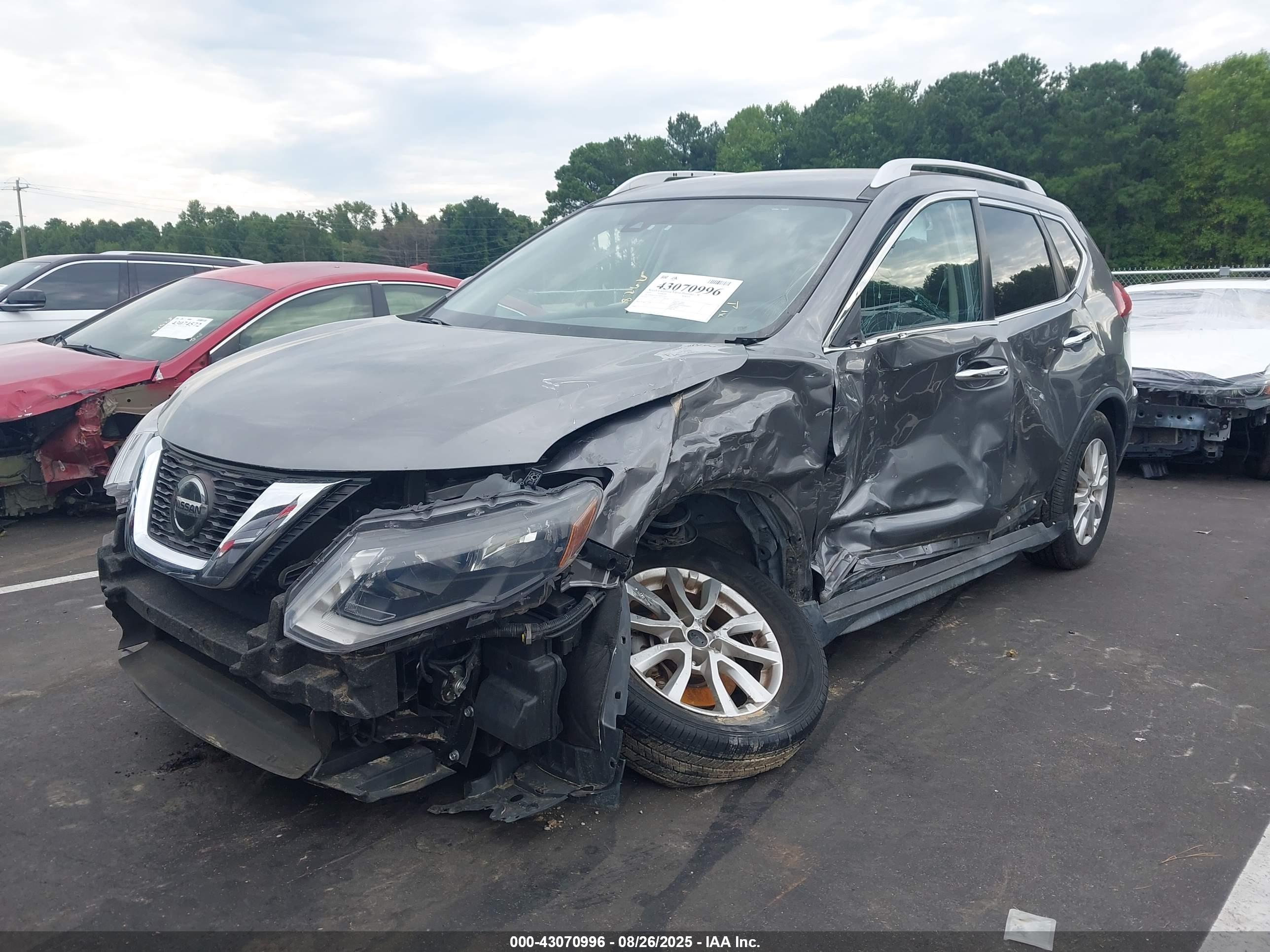 NISSAN ROGUE image 2