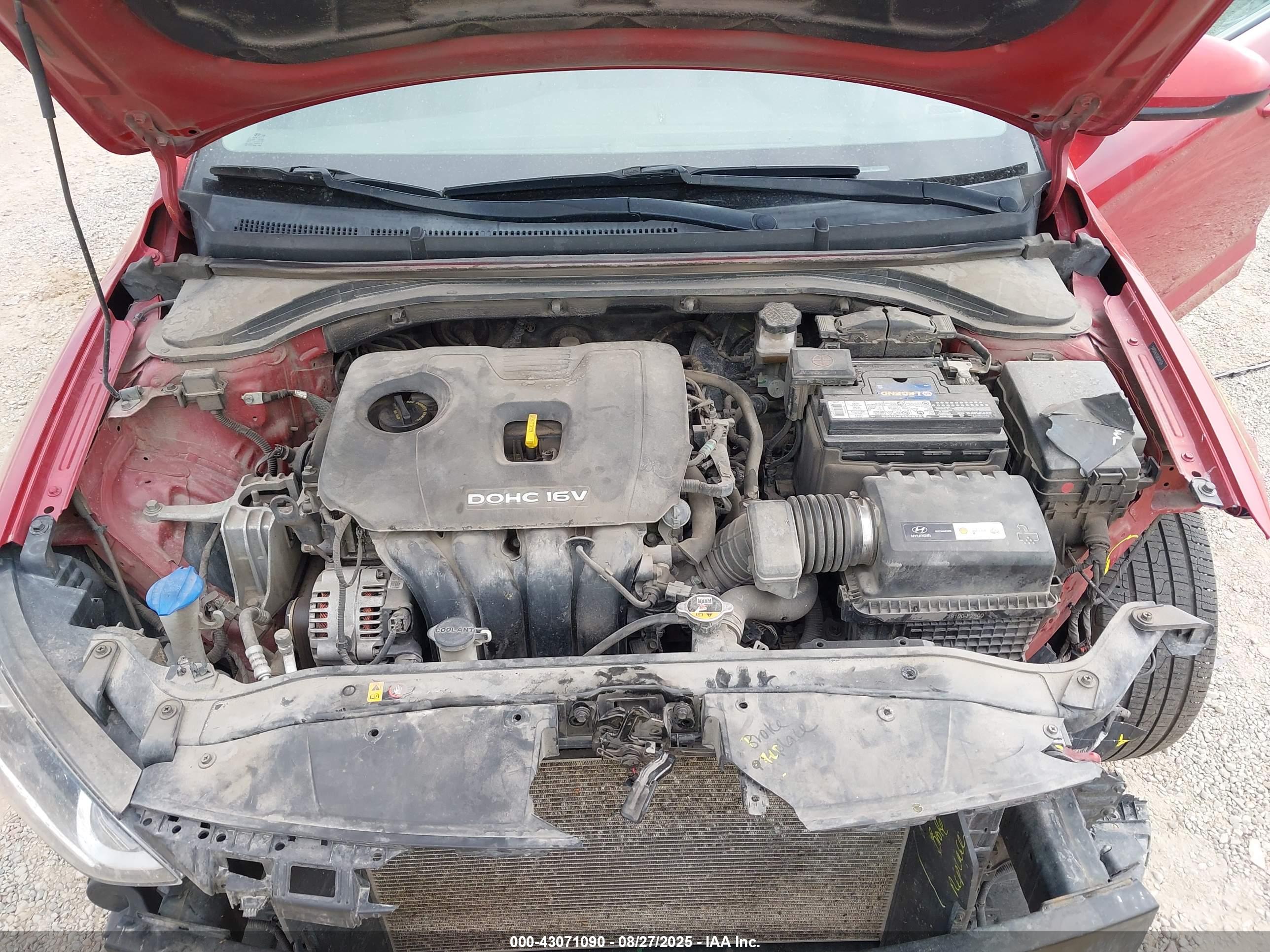 HYUNDAI ELANTRA image 10