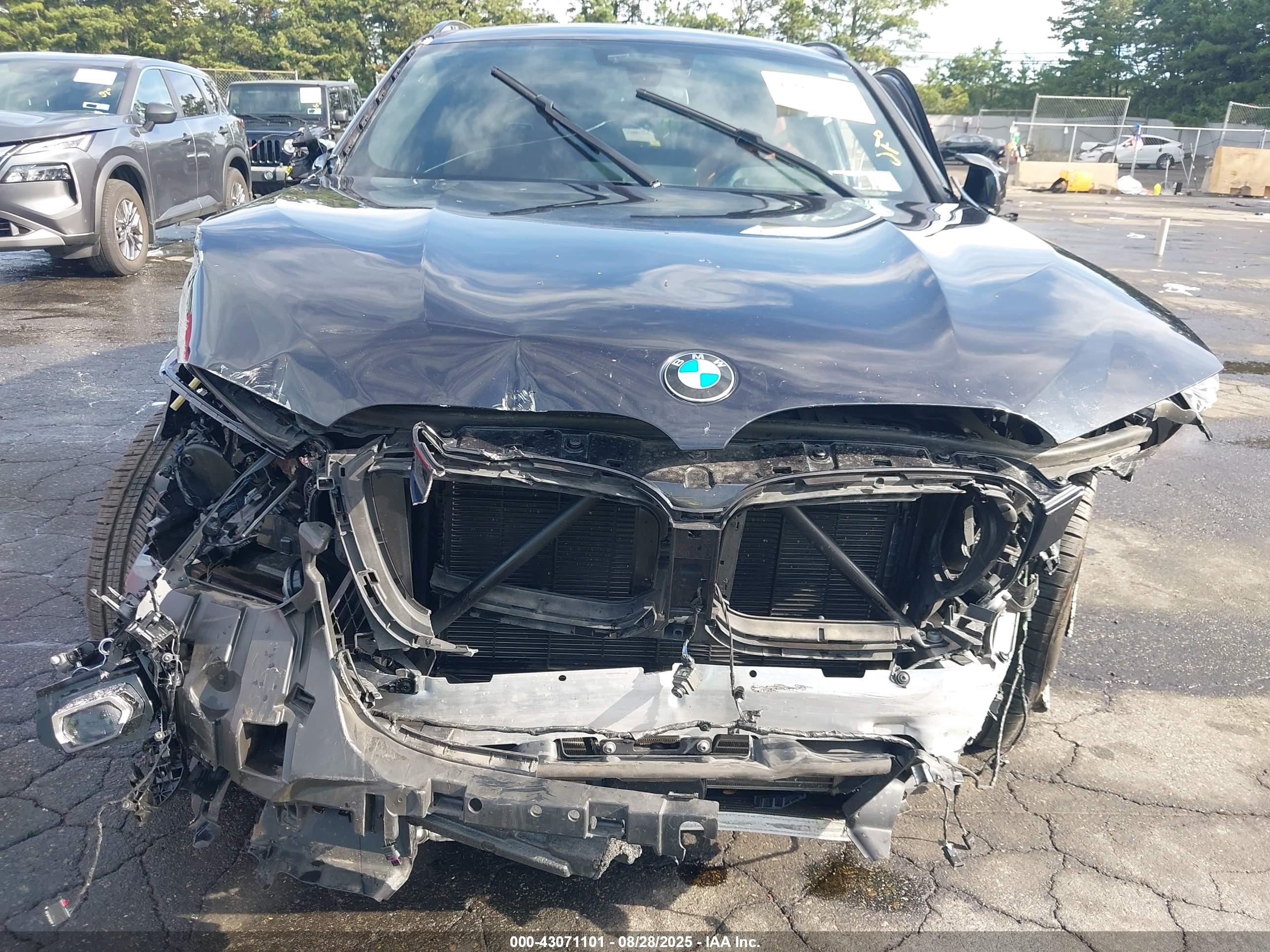 BMW X4 image 6