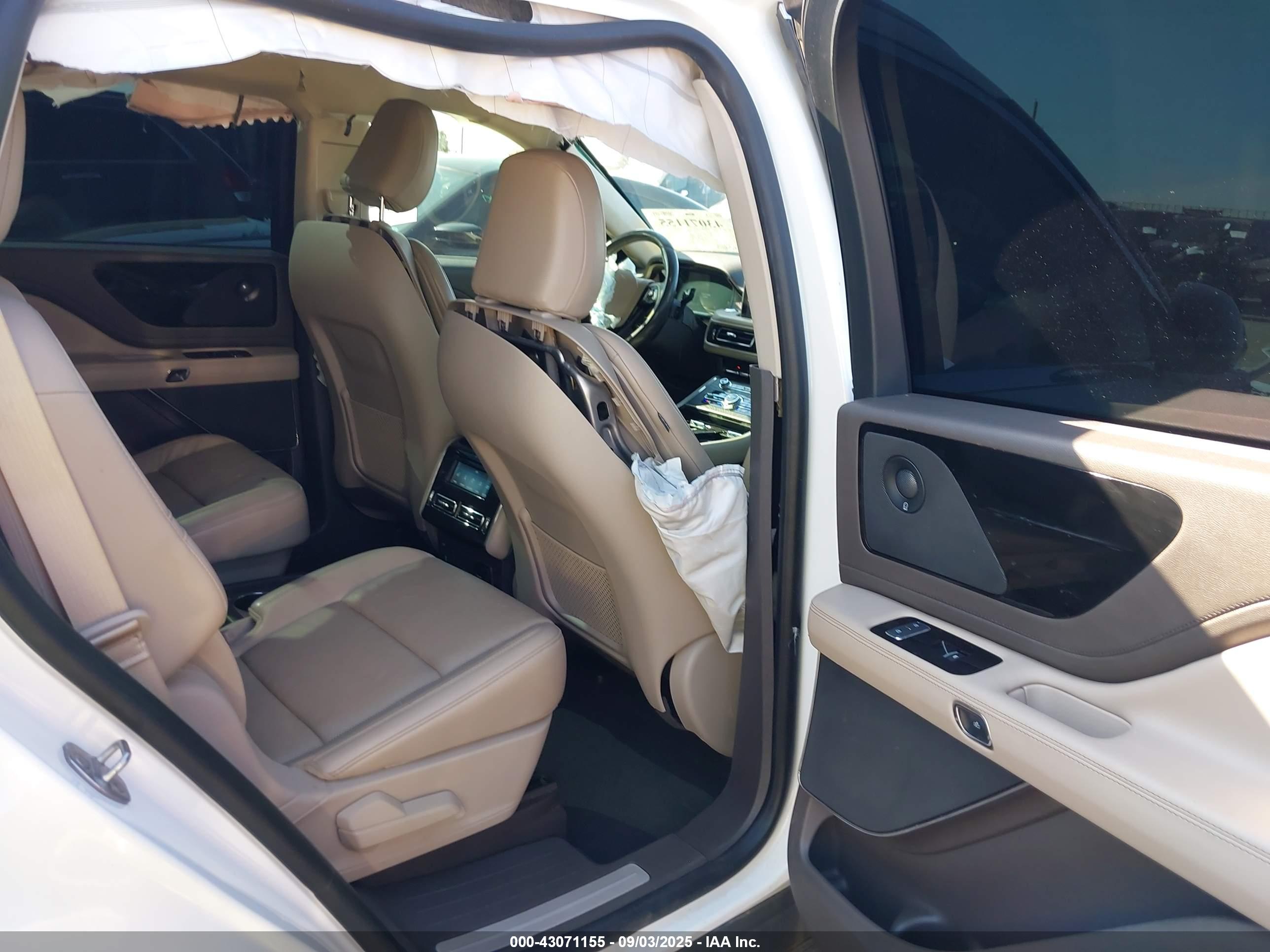 LINCOLN AVIATOR image 8