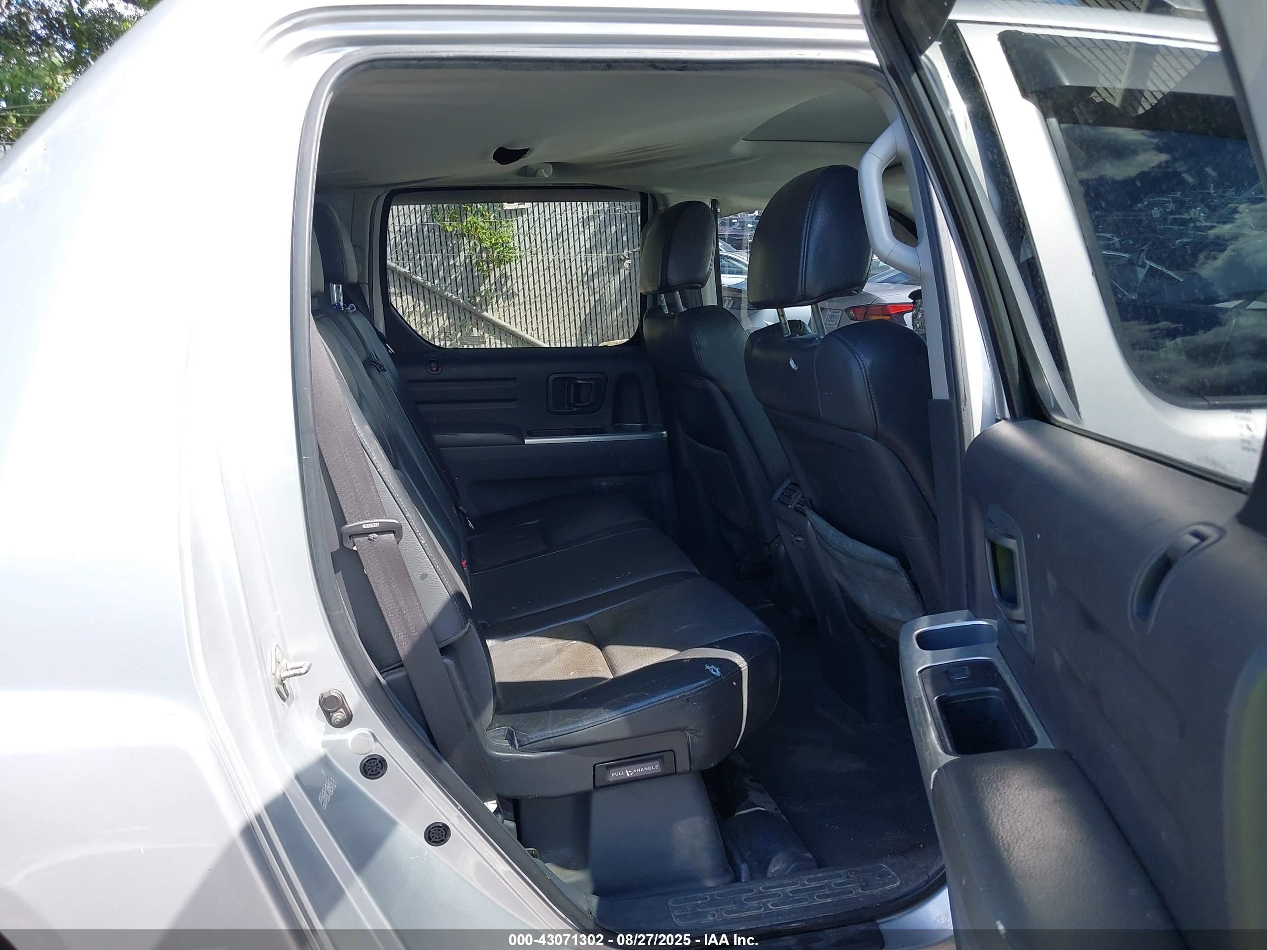 HONDA RIDGELINE image 8