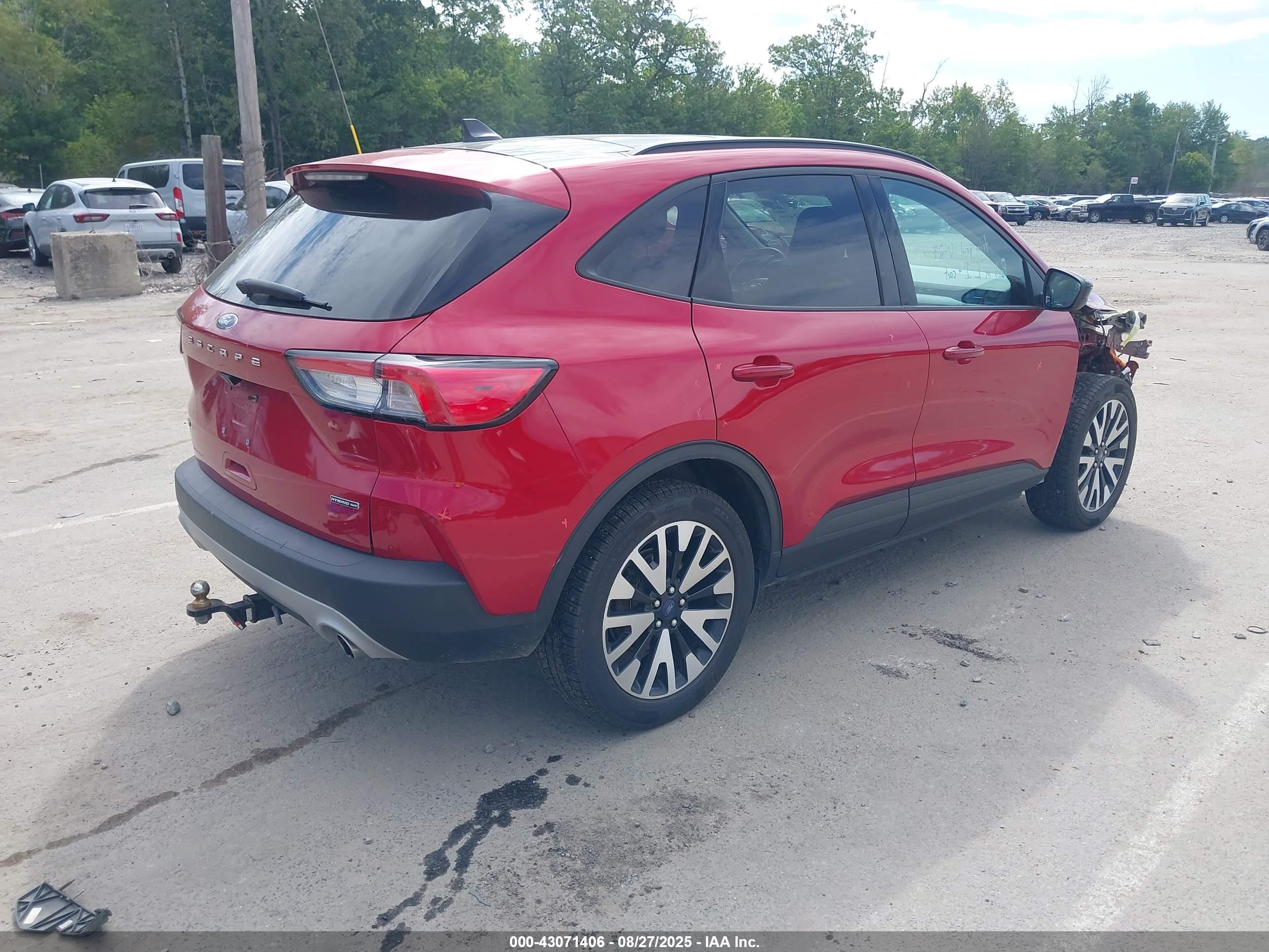 FORD ESCAPE image 4