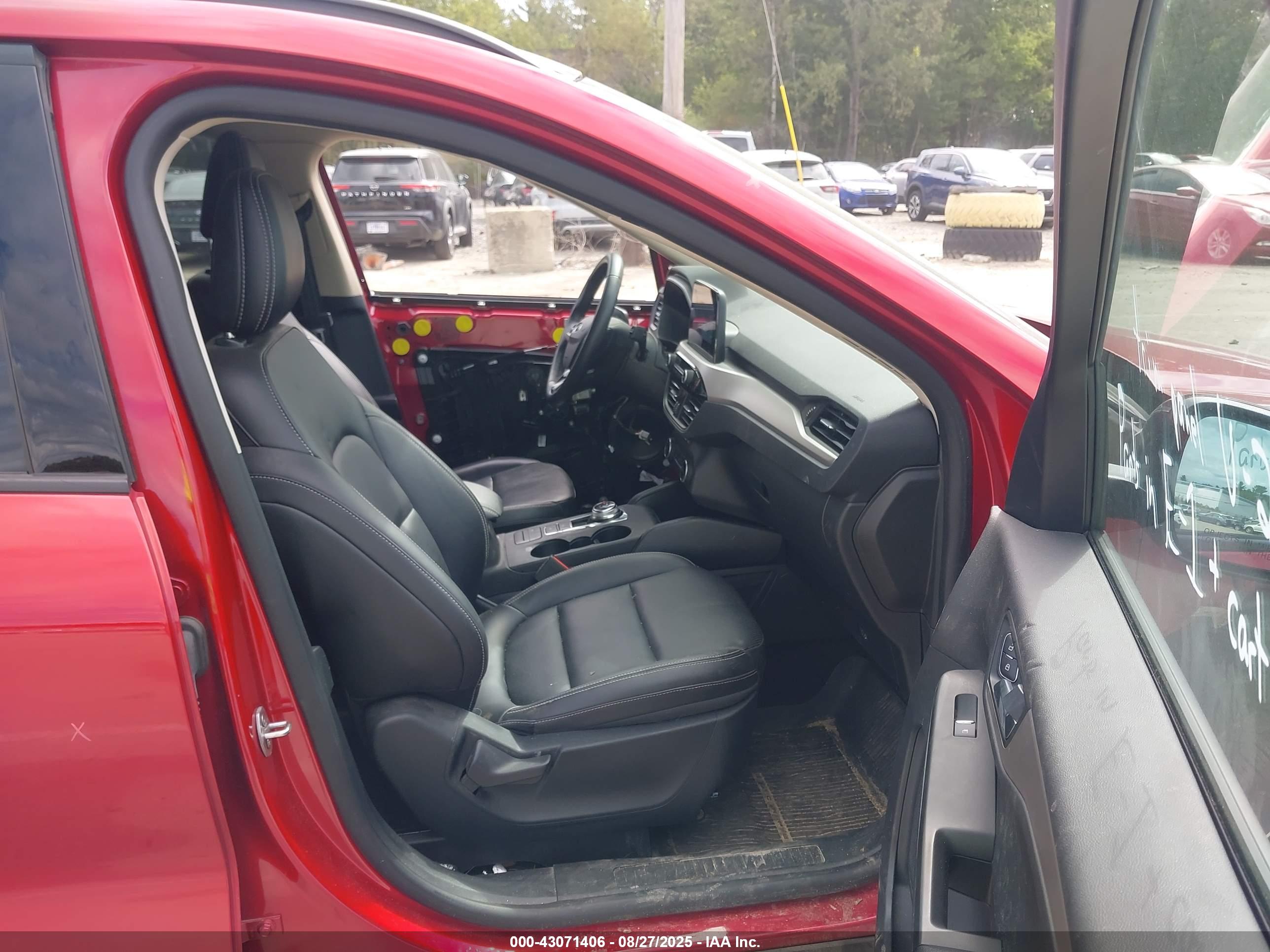 FORD ESCAPE image 5