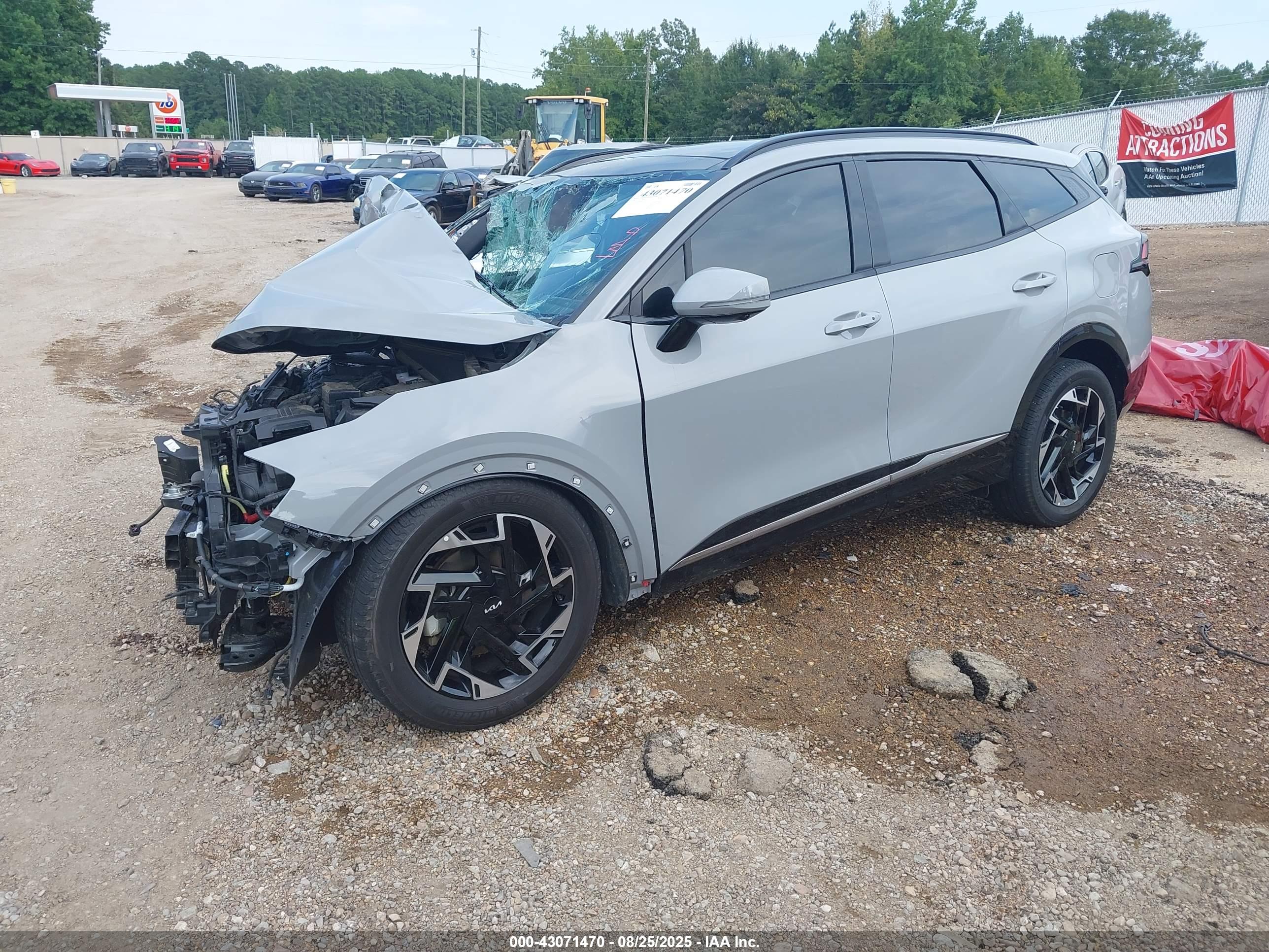 KIA SPORTAGE image 2