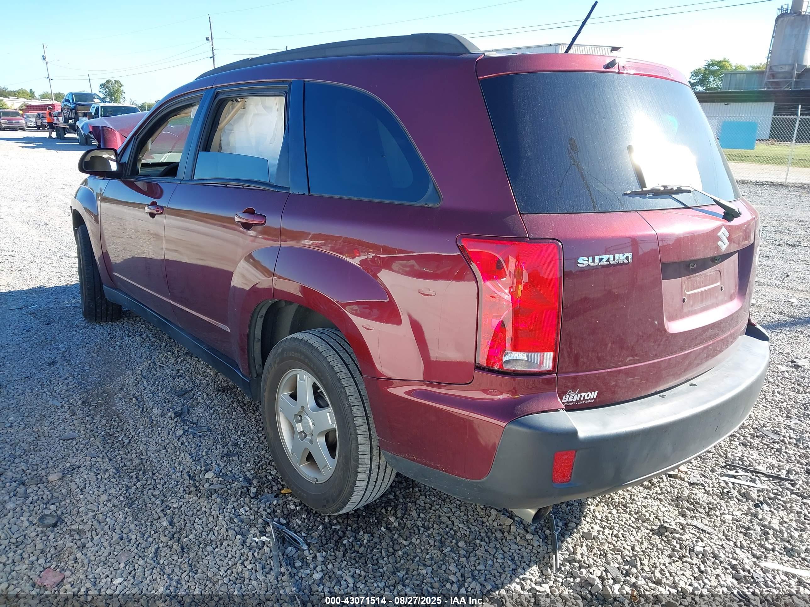 SUZUKI XL7 image 3