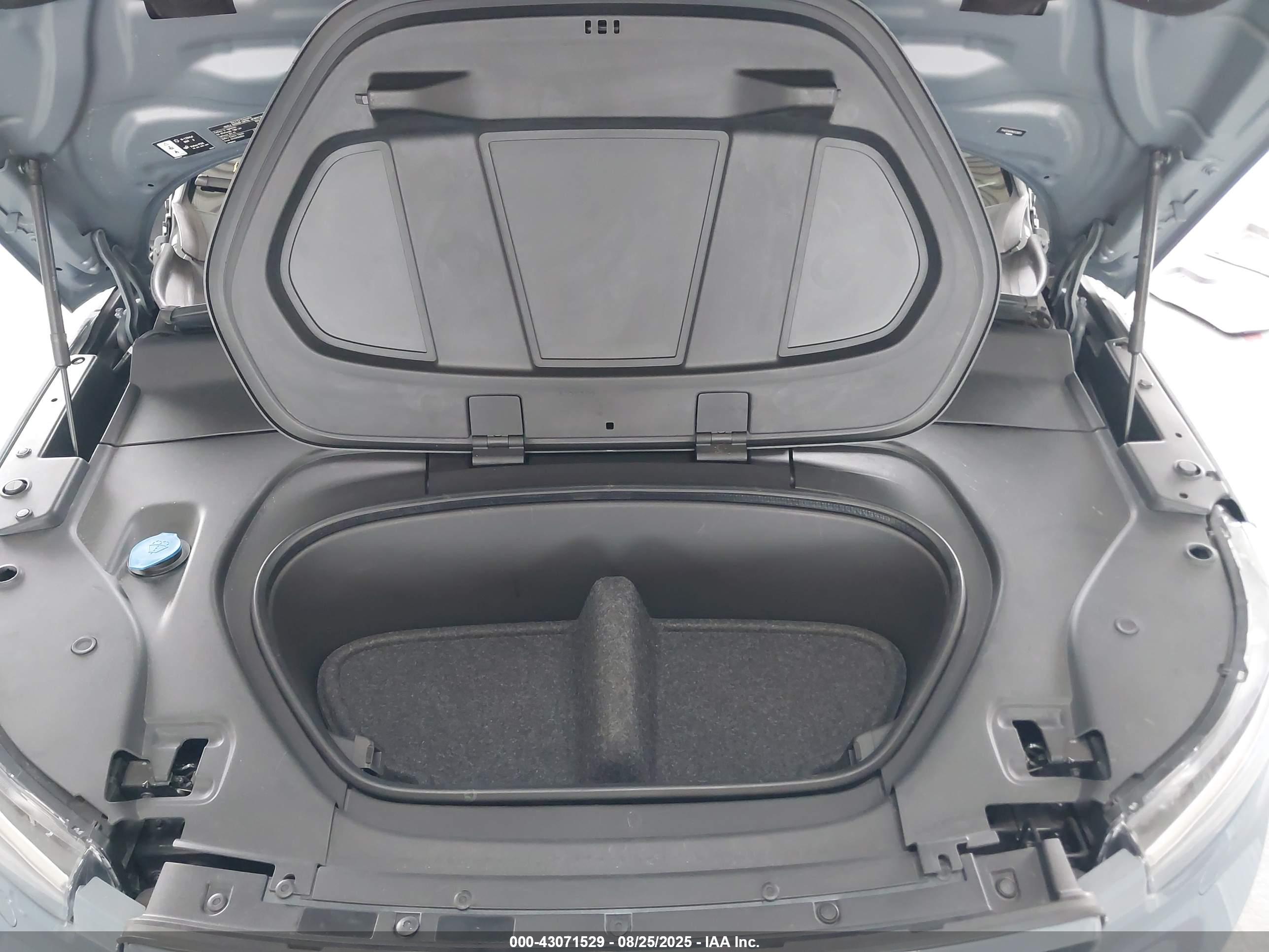 VOLVO XC40 image 10
