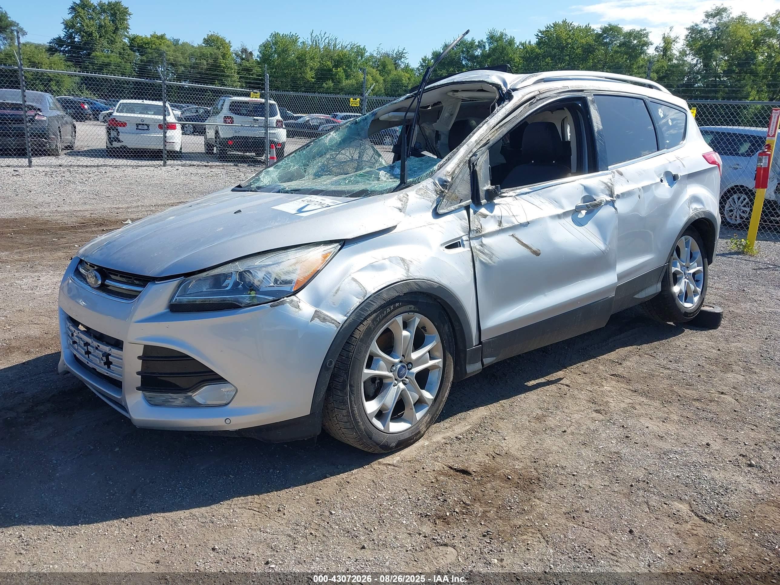 FORD ESCAPE image 2