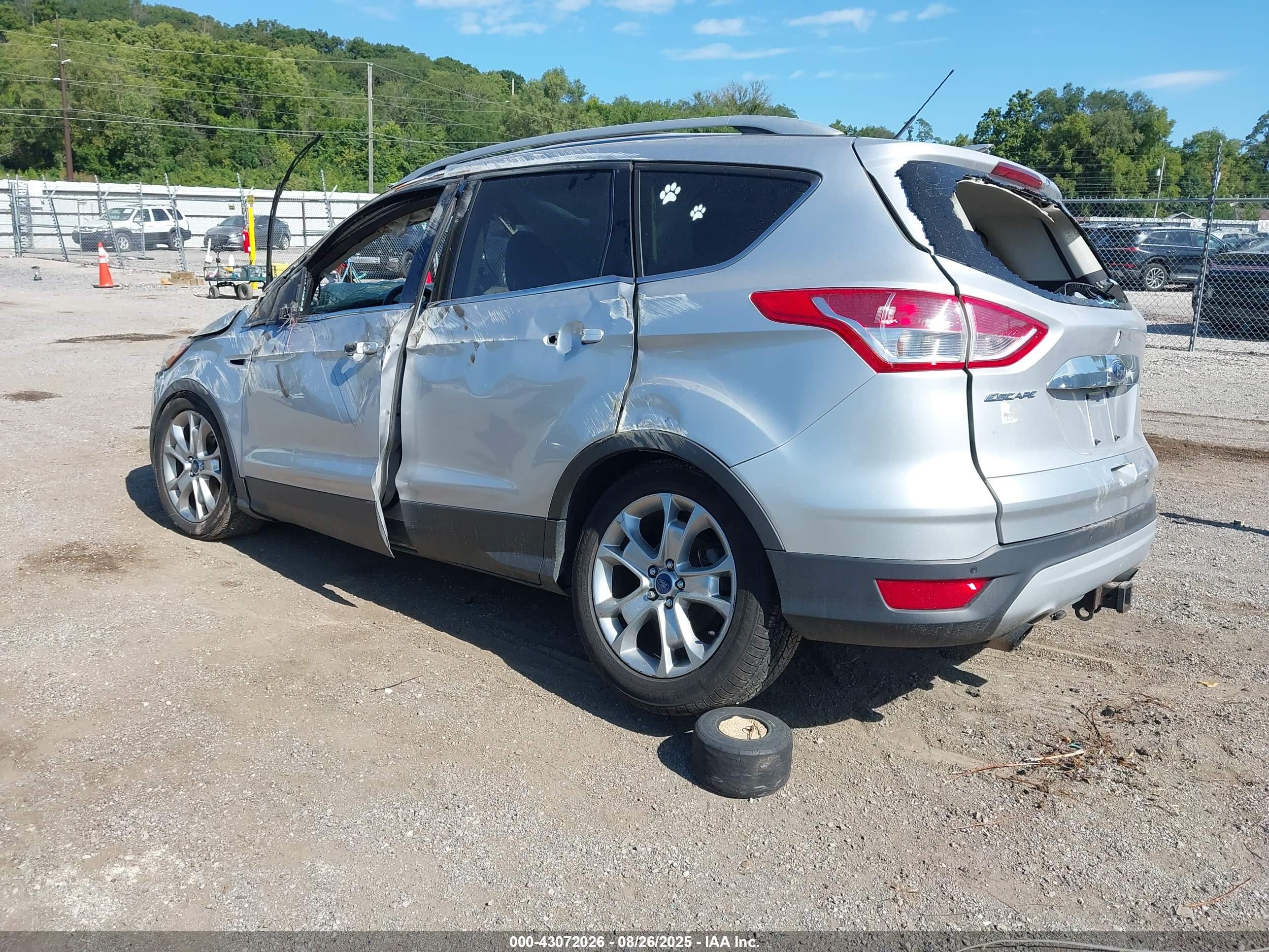 FORD ESCAPE image 3