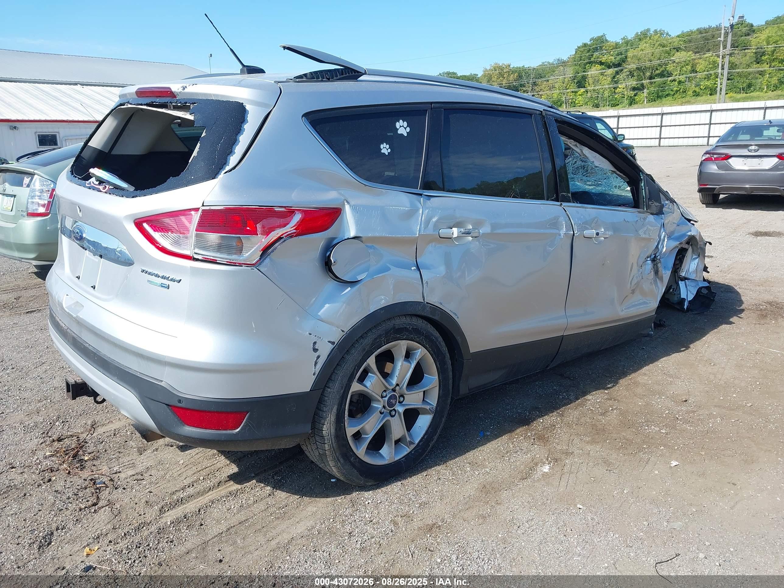 FORD ESCAPE image 4
