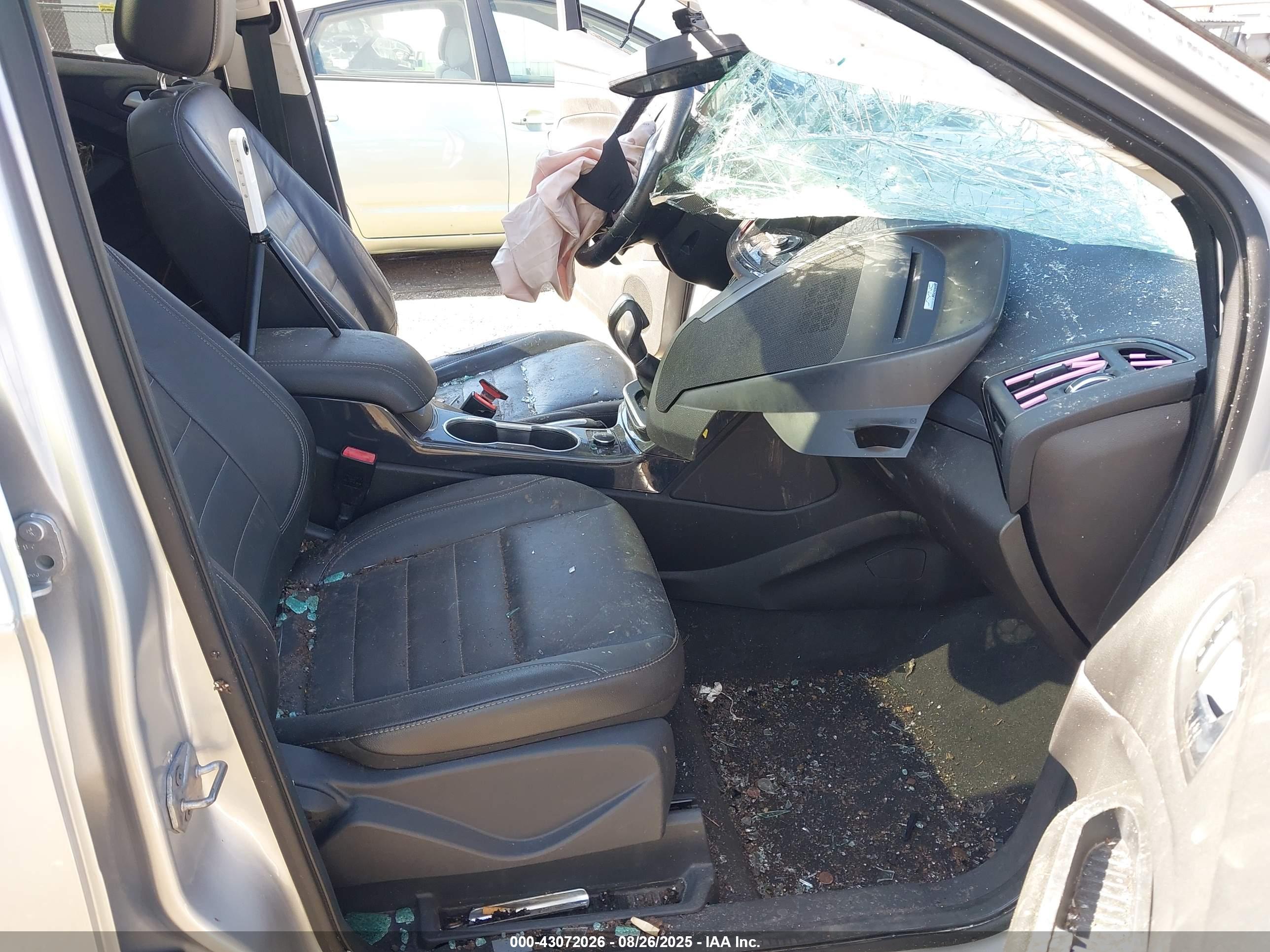 FORD ESCAPE image 5