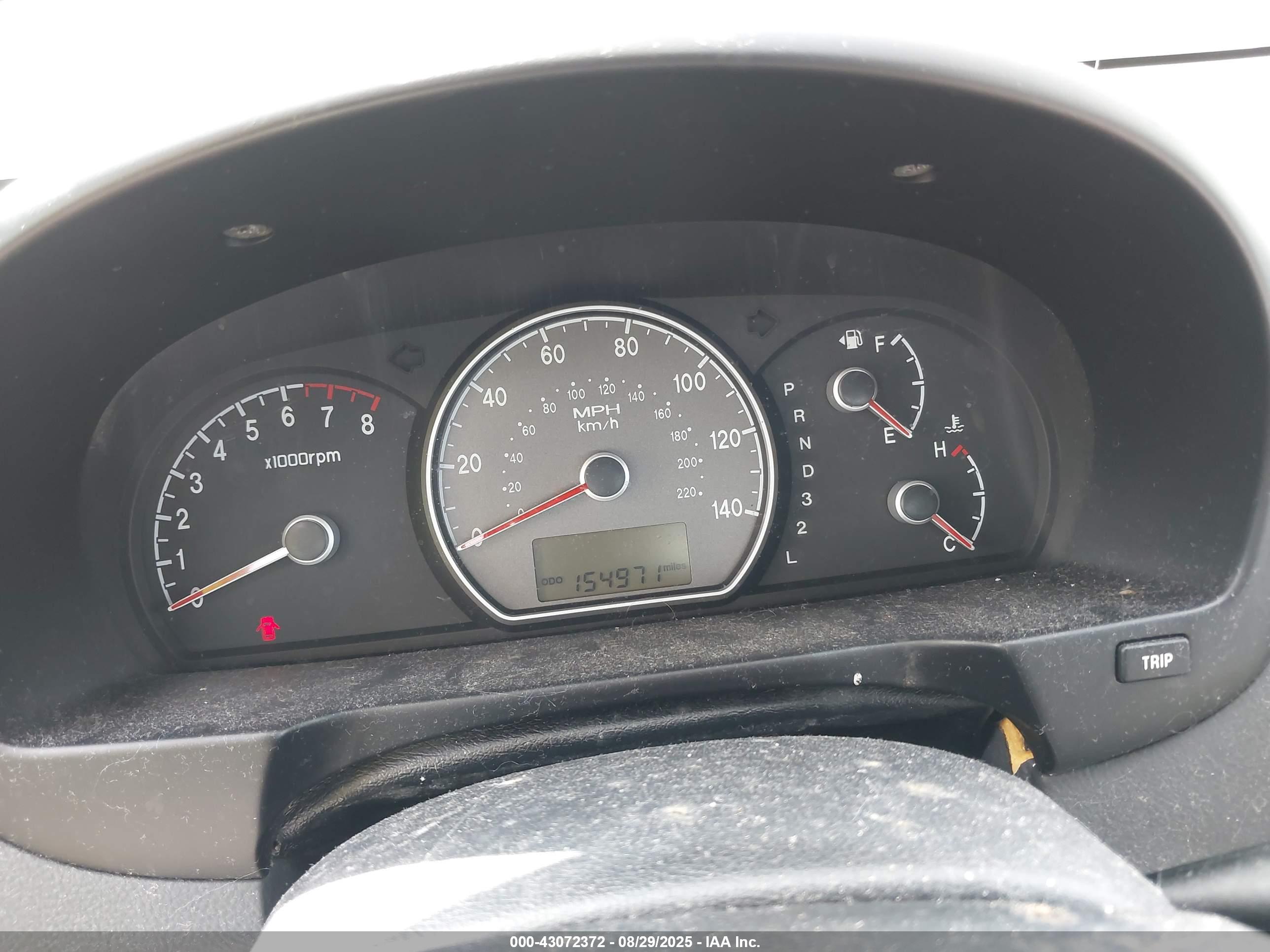 HYUNDAI ELANTRA image 7