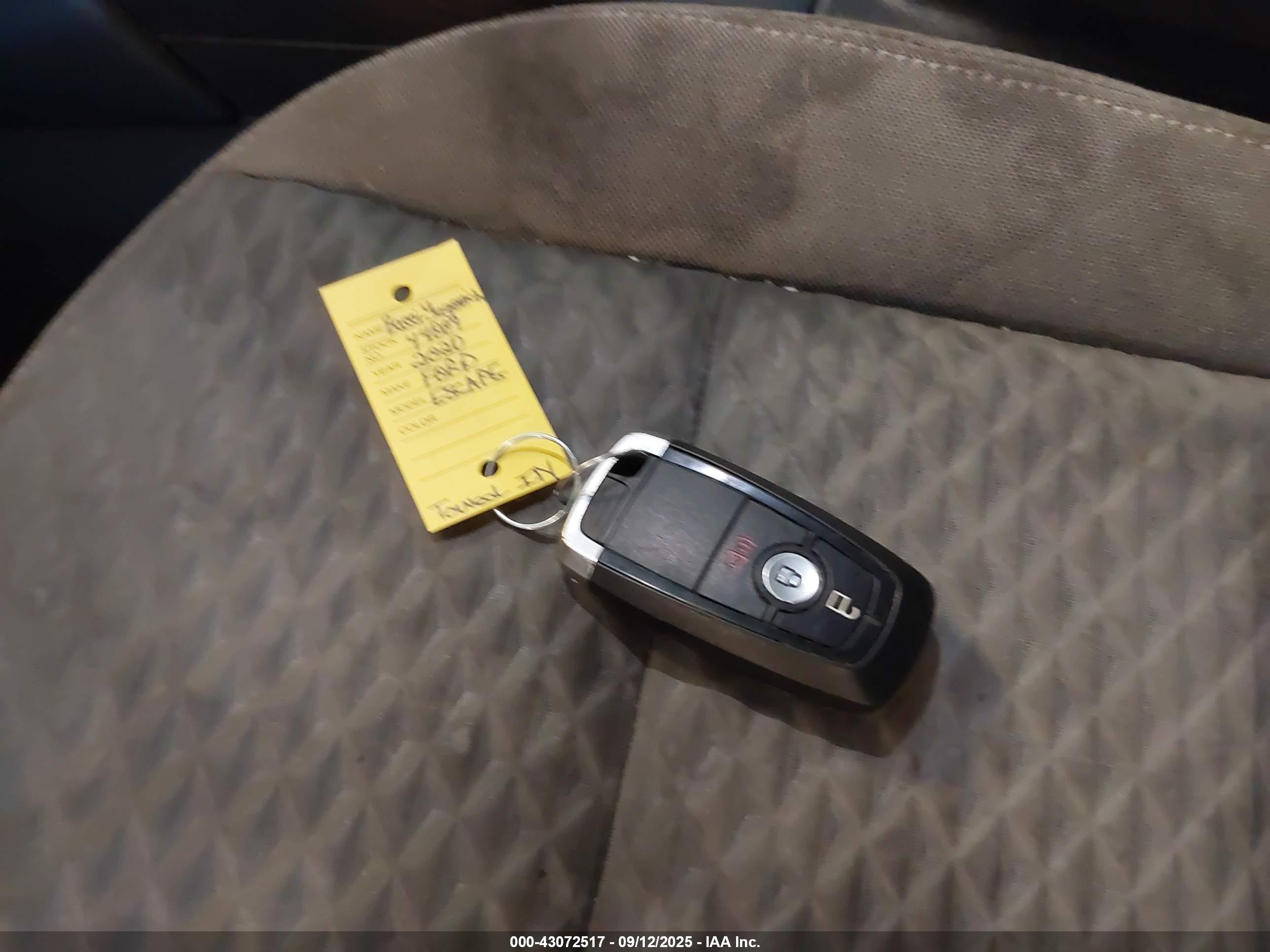FORD ESCAPE image 11