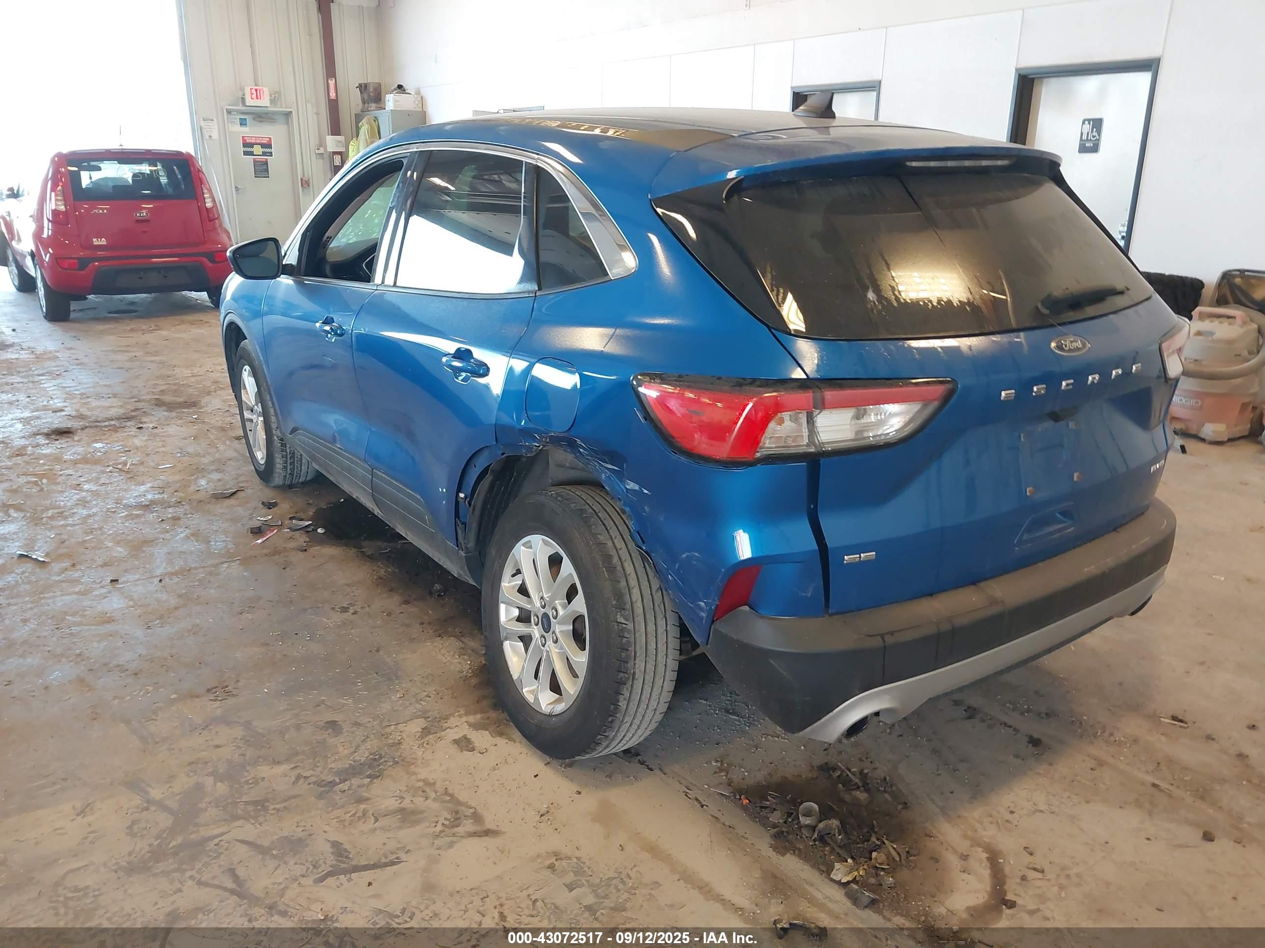 FORD ESCAPE image 3