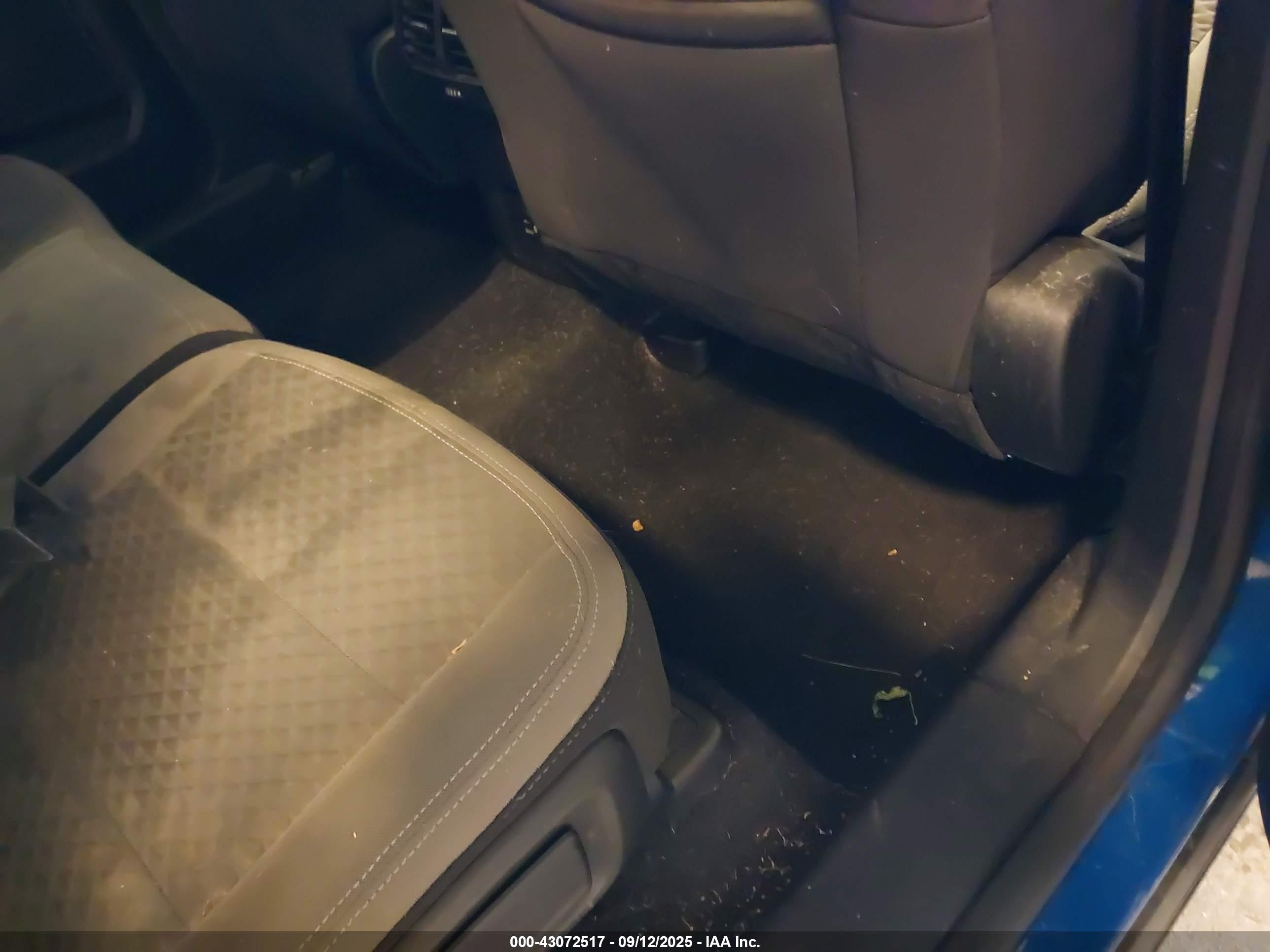 FORD ESCAPE image 8