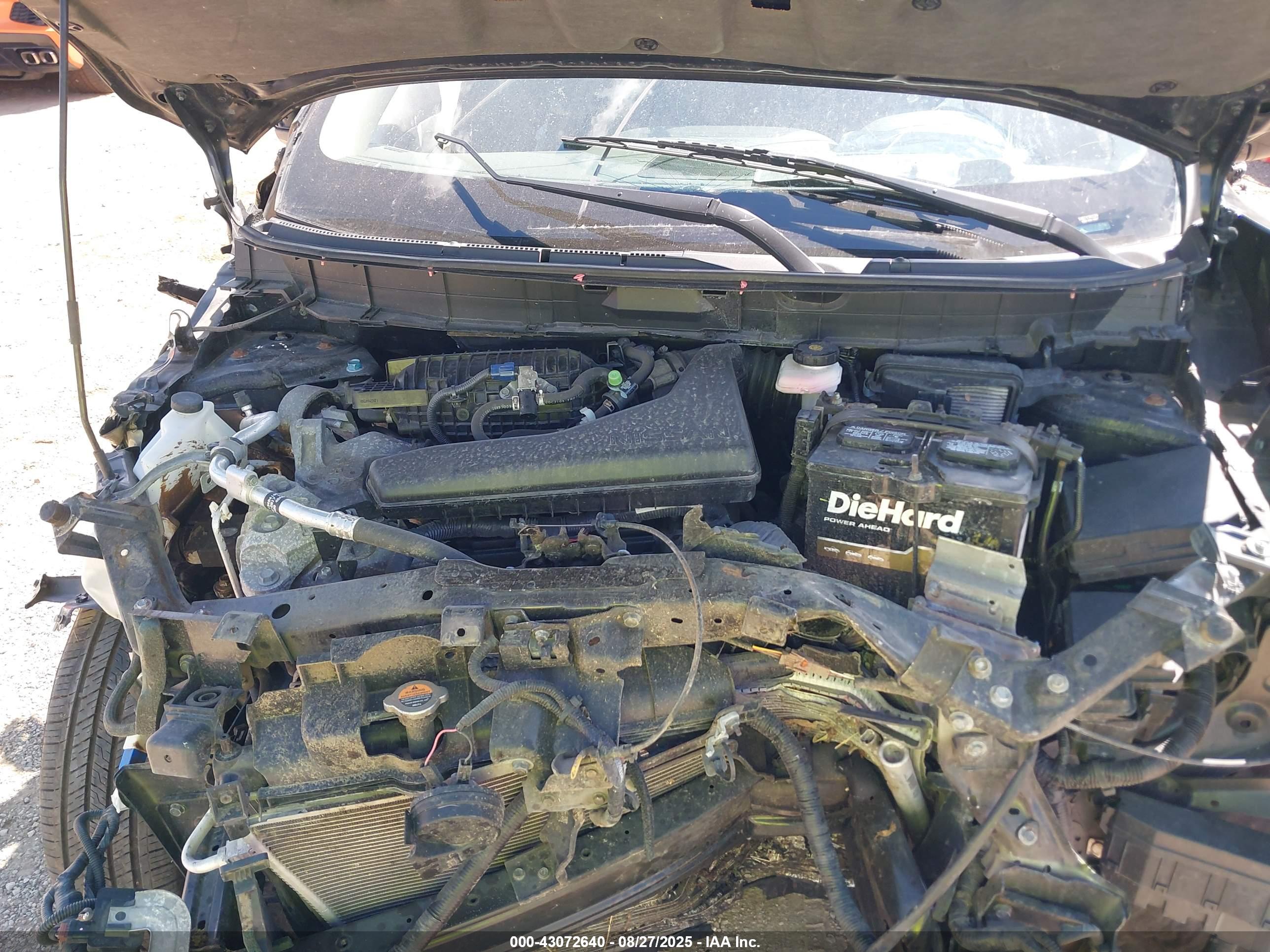 NISSAN ROGUE image 10