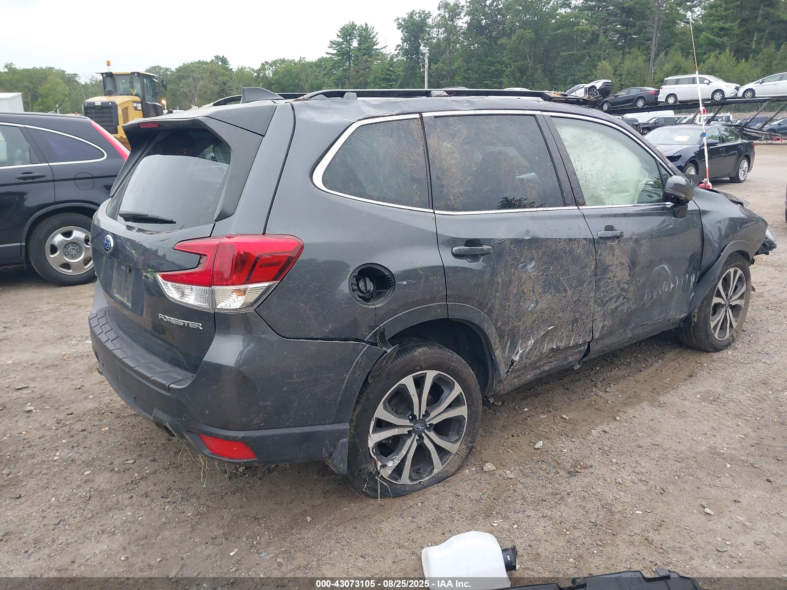 SUBARU FORESTER image 4