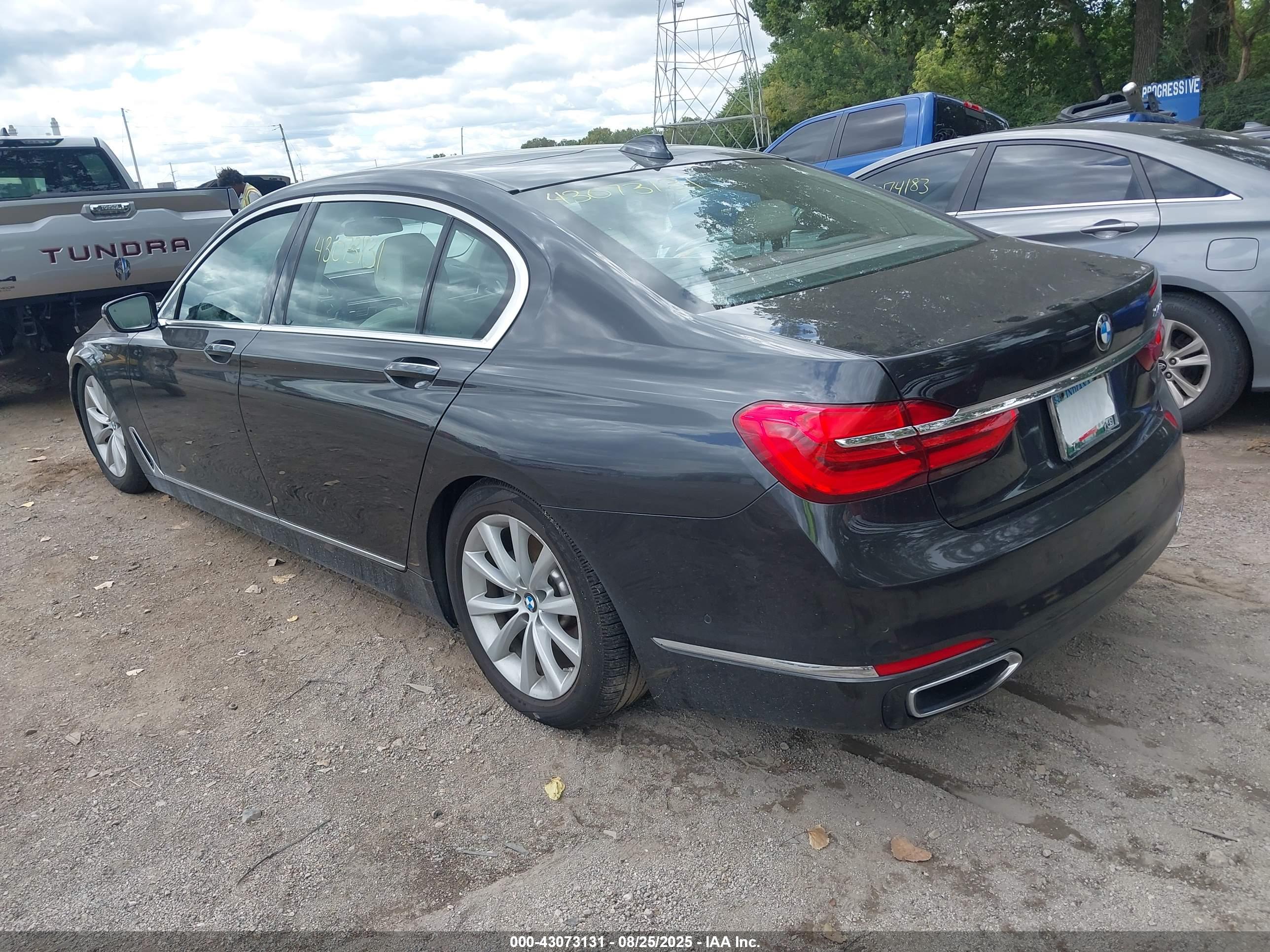 BMW 740I image 3