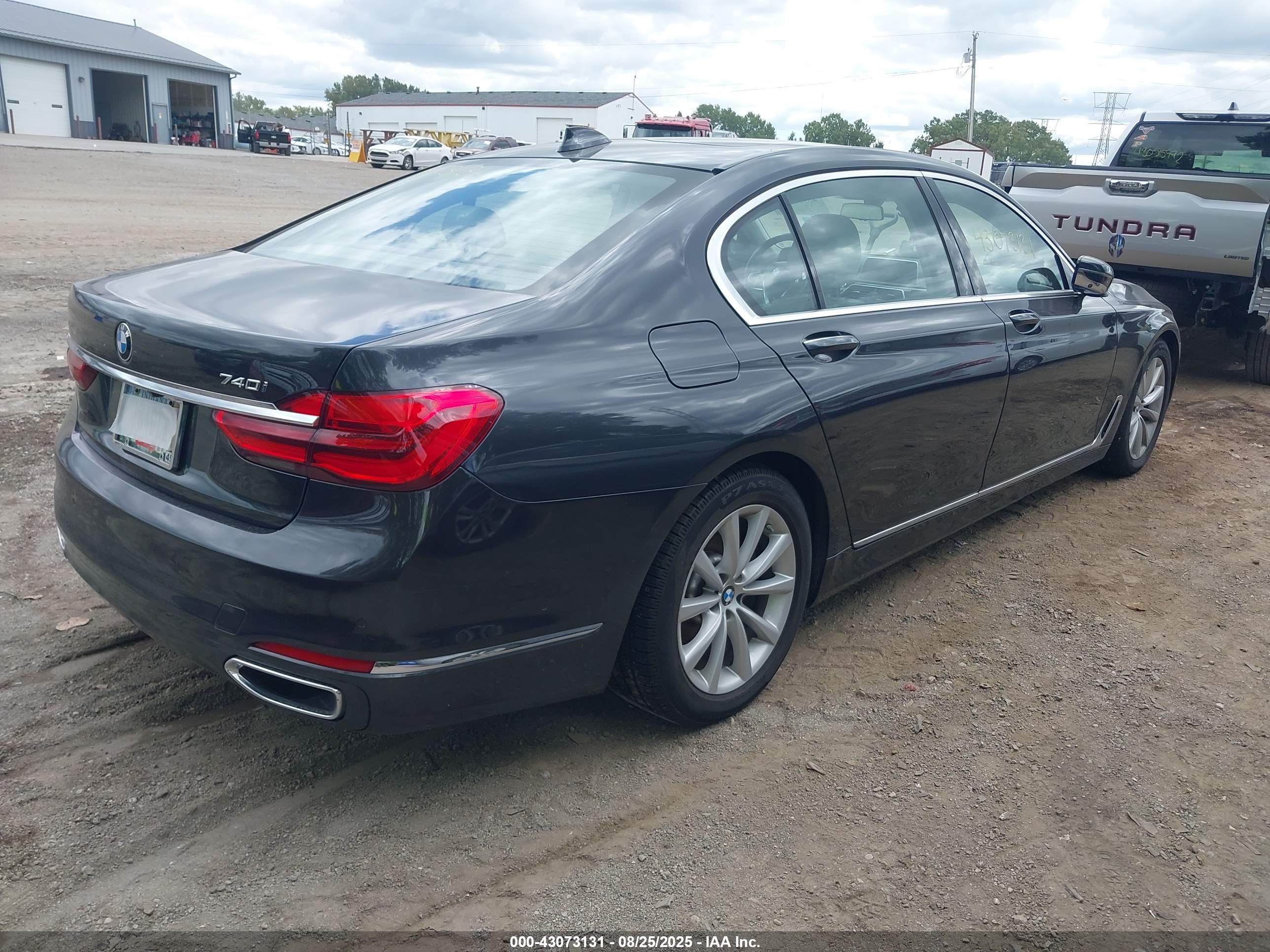 BMW 740I image 4