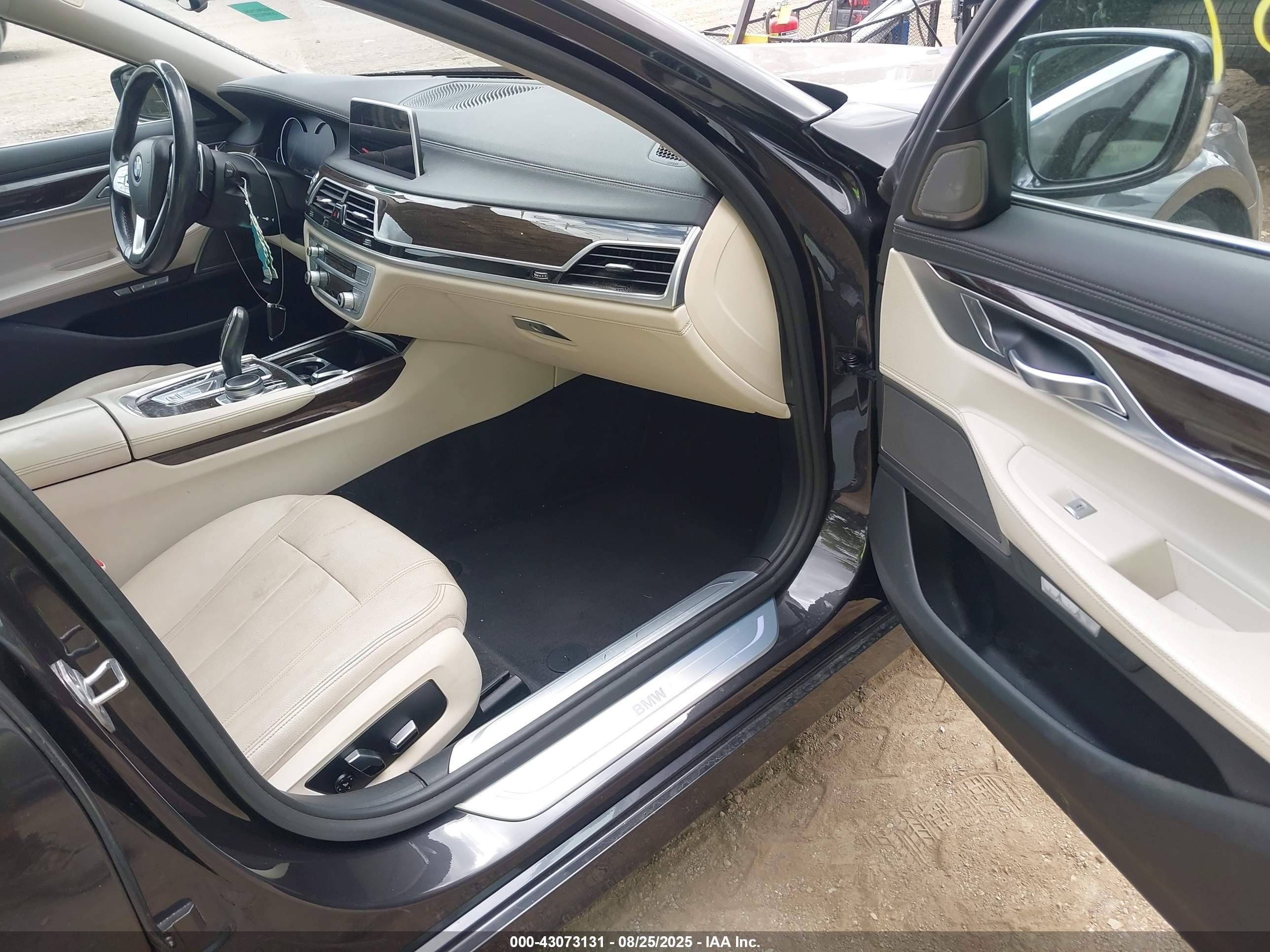 BMW 740I image 5