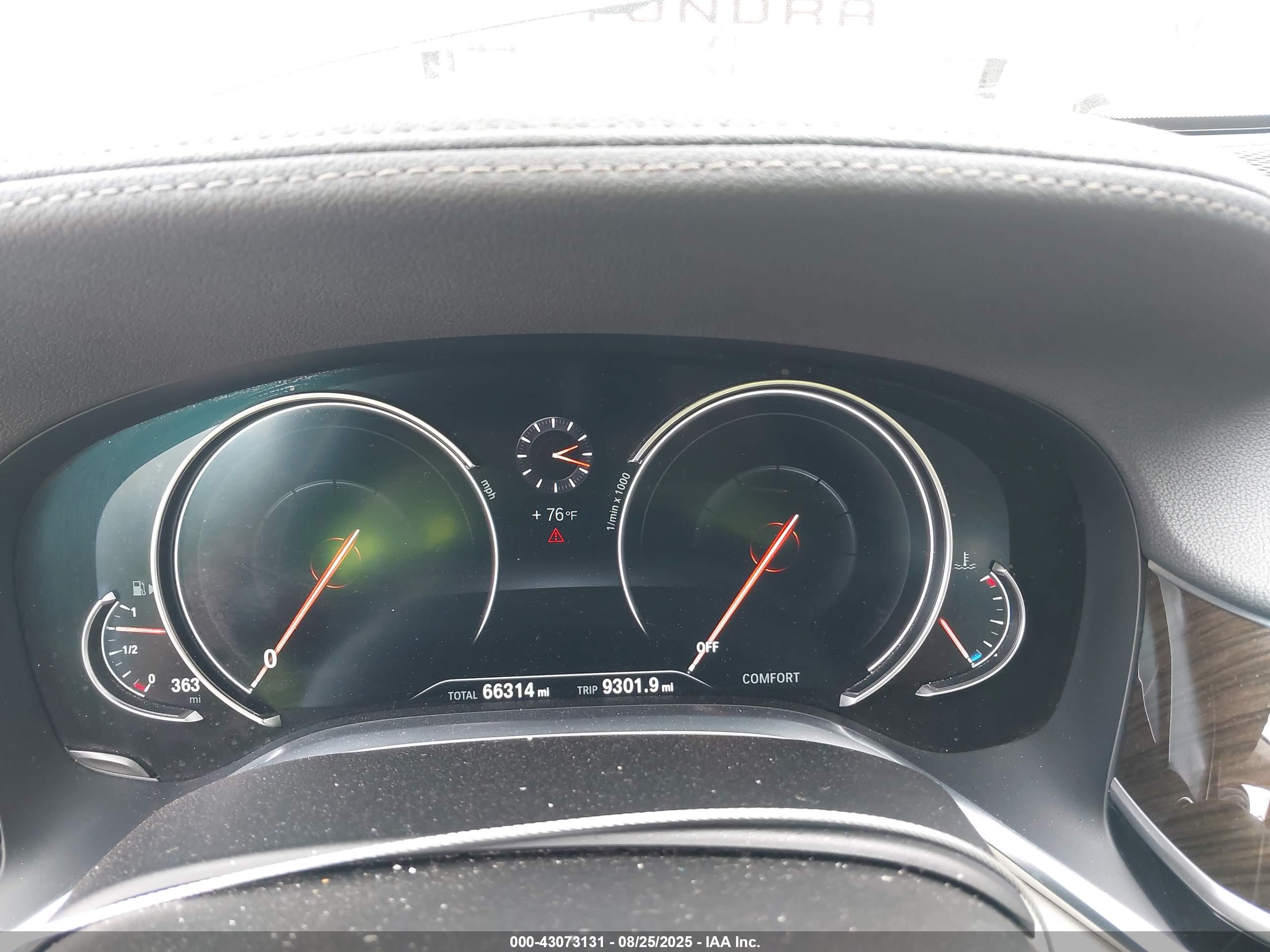 BMW 740I image 7