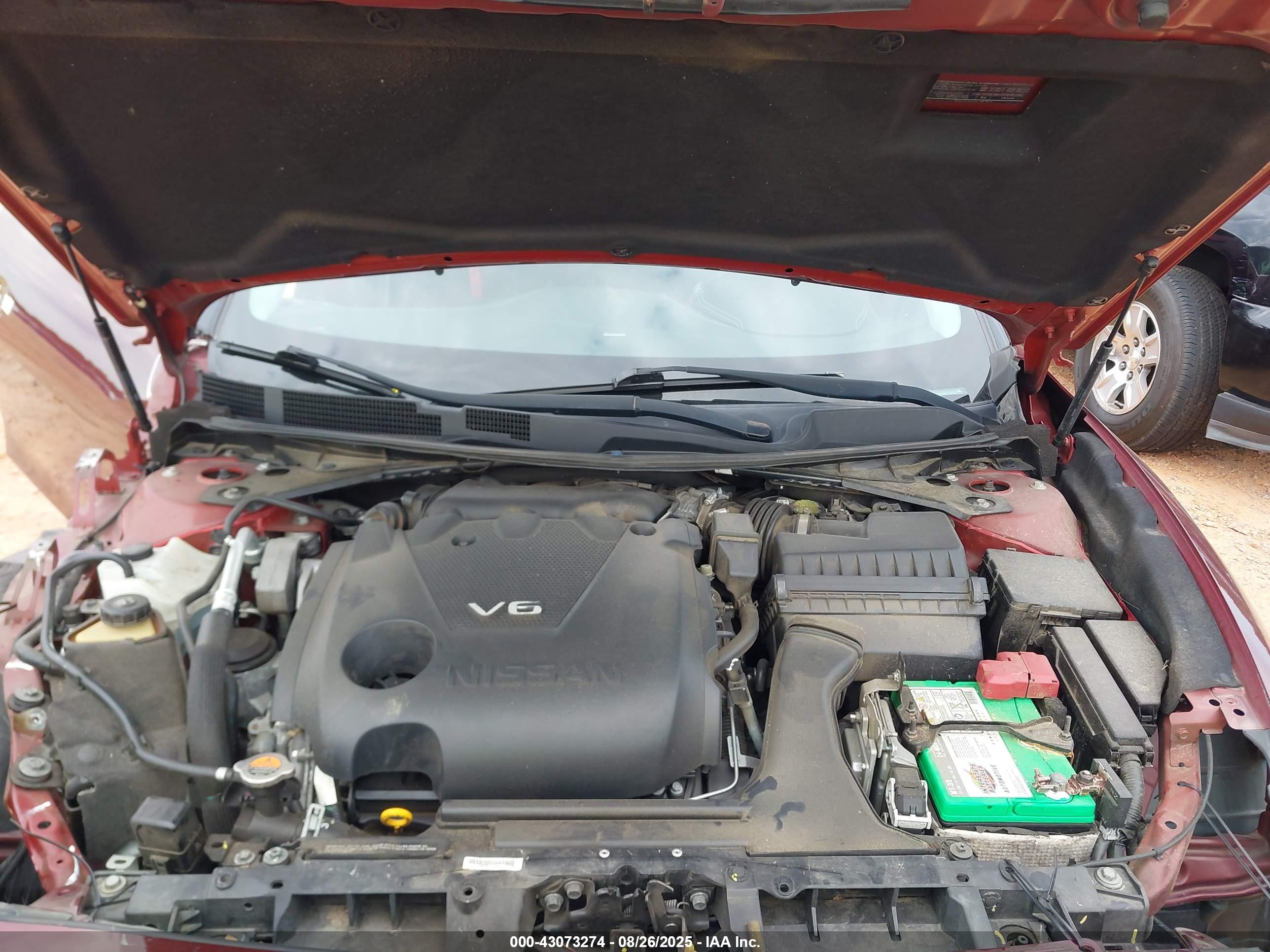 NISSAN MAXIMA image 10