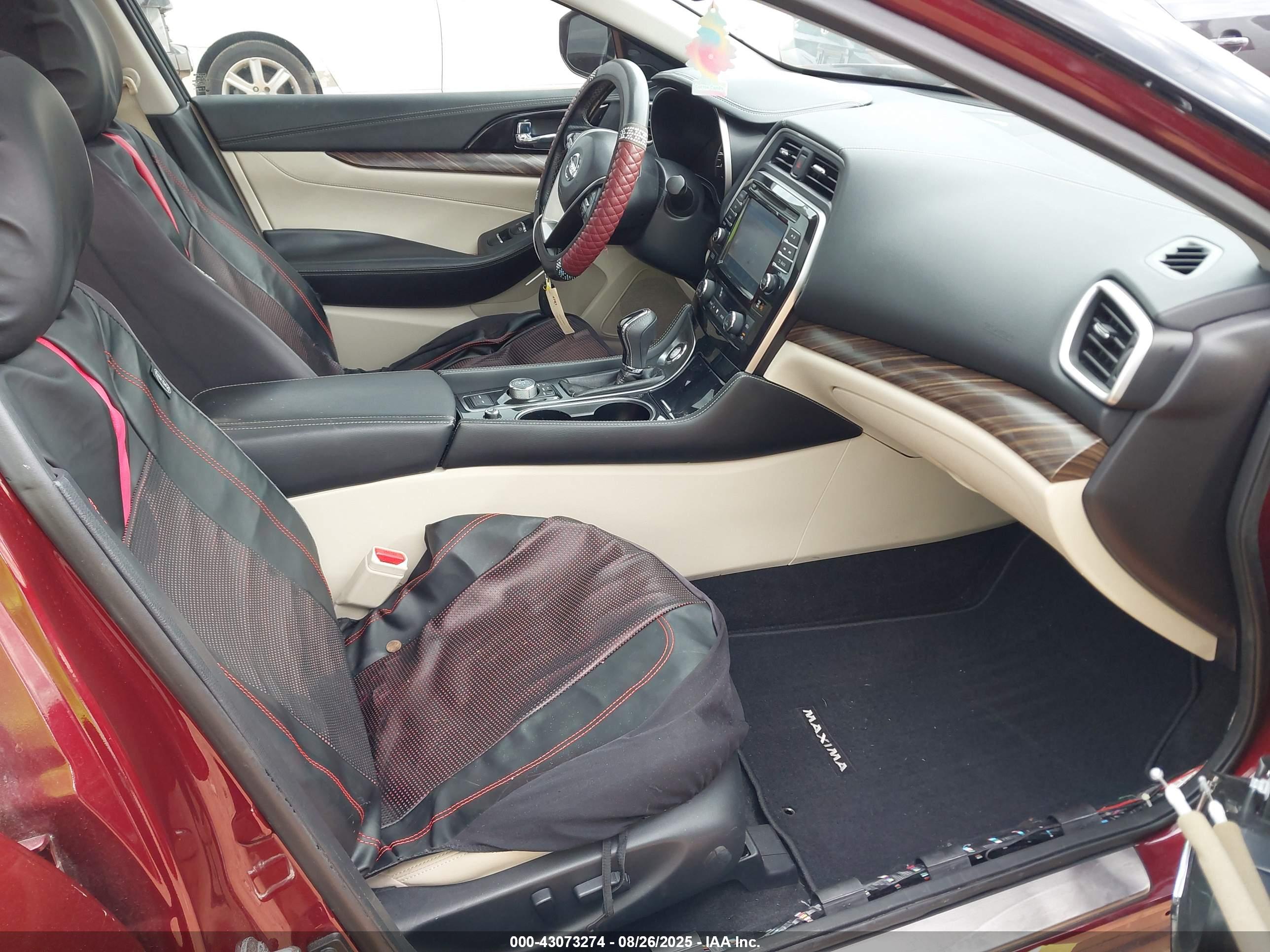NISSAN MAXIMA image 5