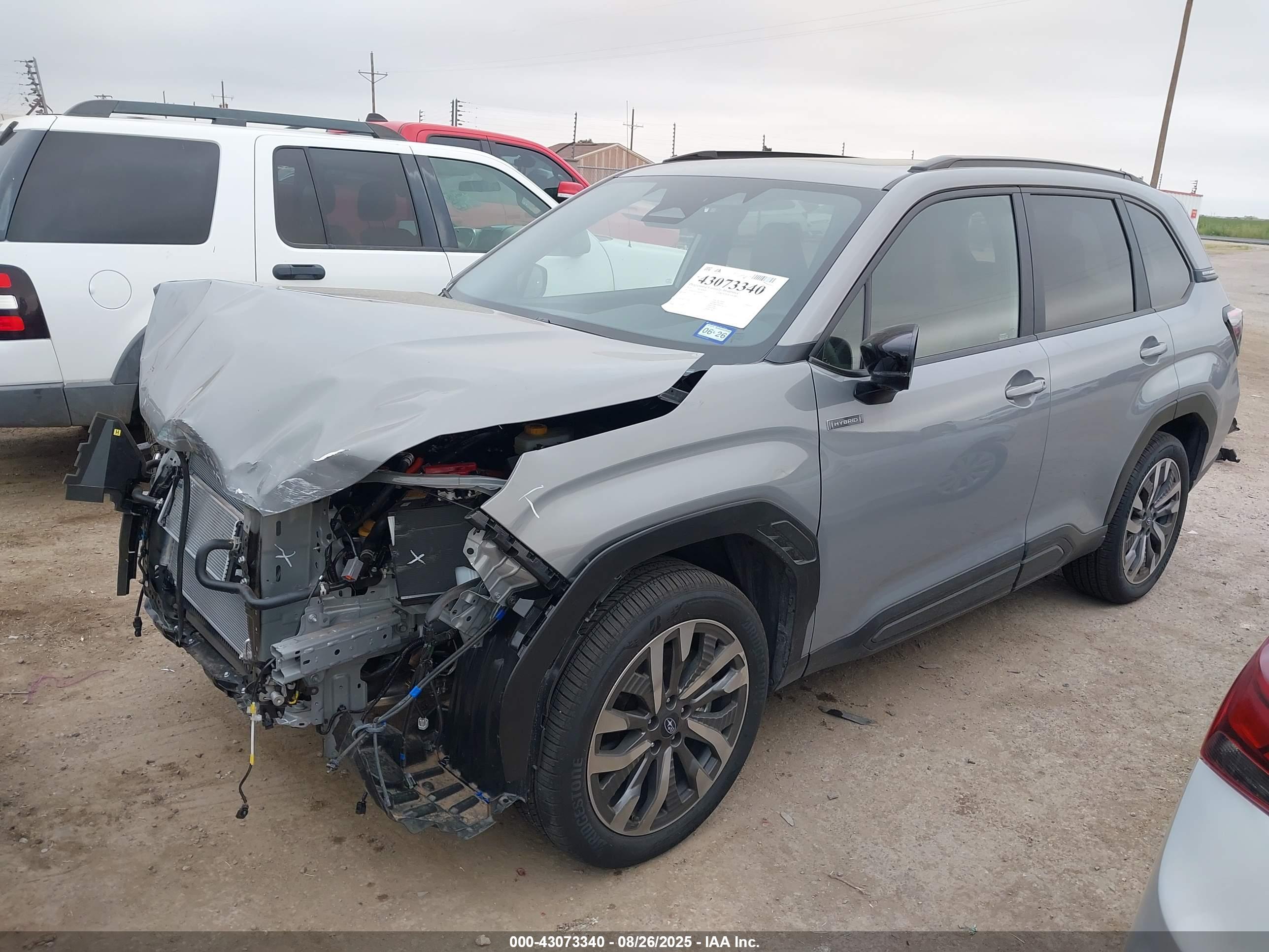 SUBARU FORESTER image 2
