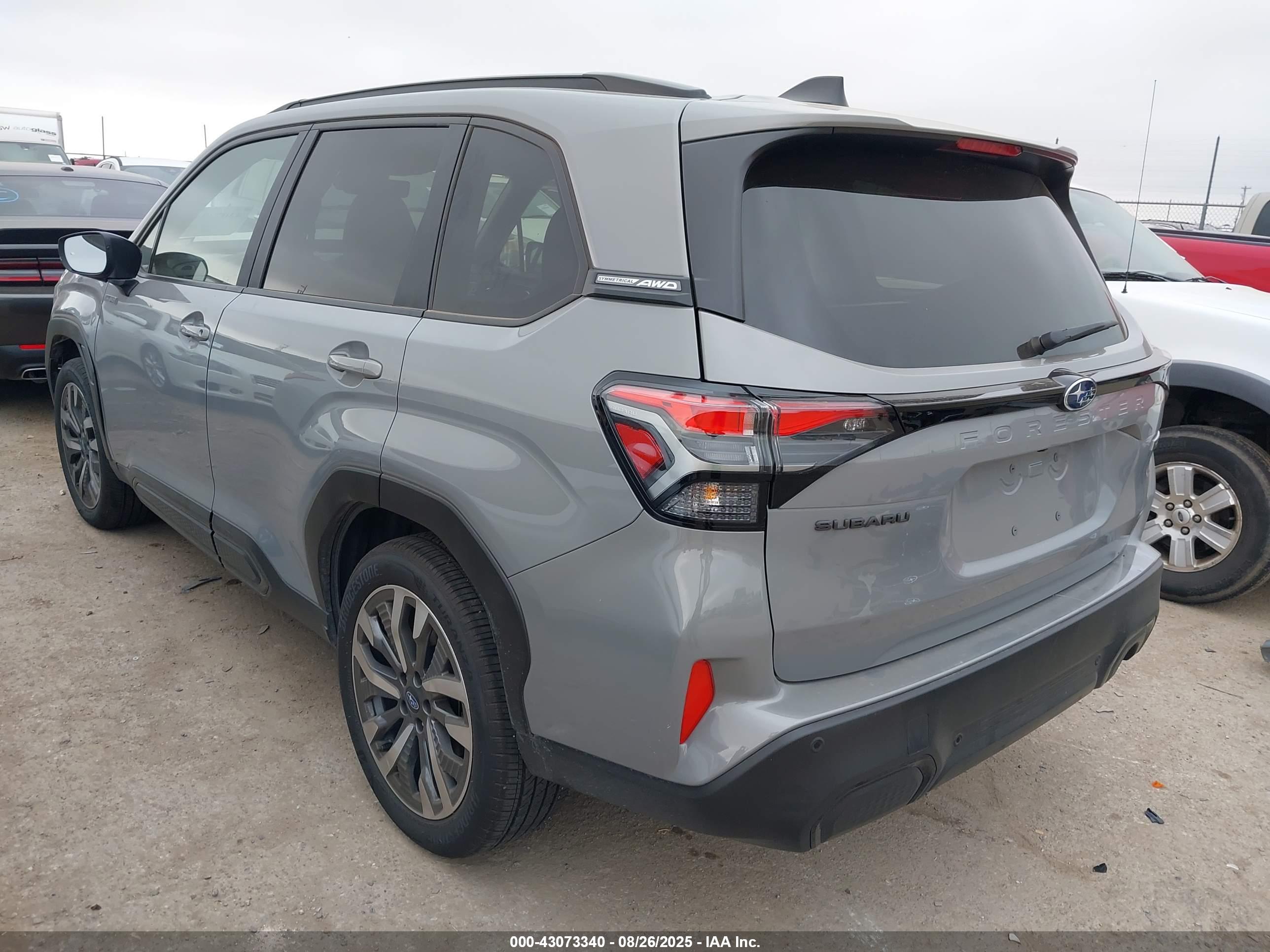 SUBARU FORESTER image 3