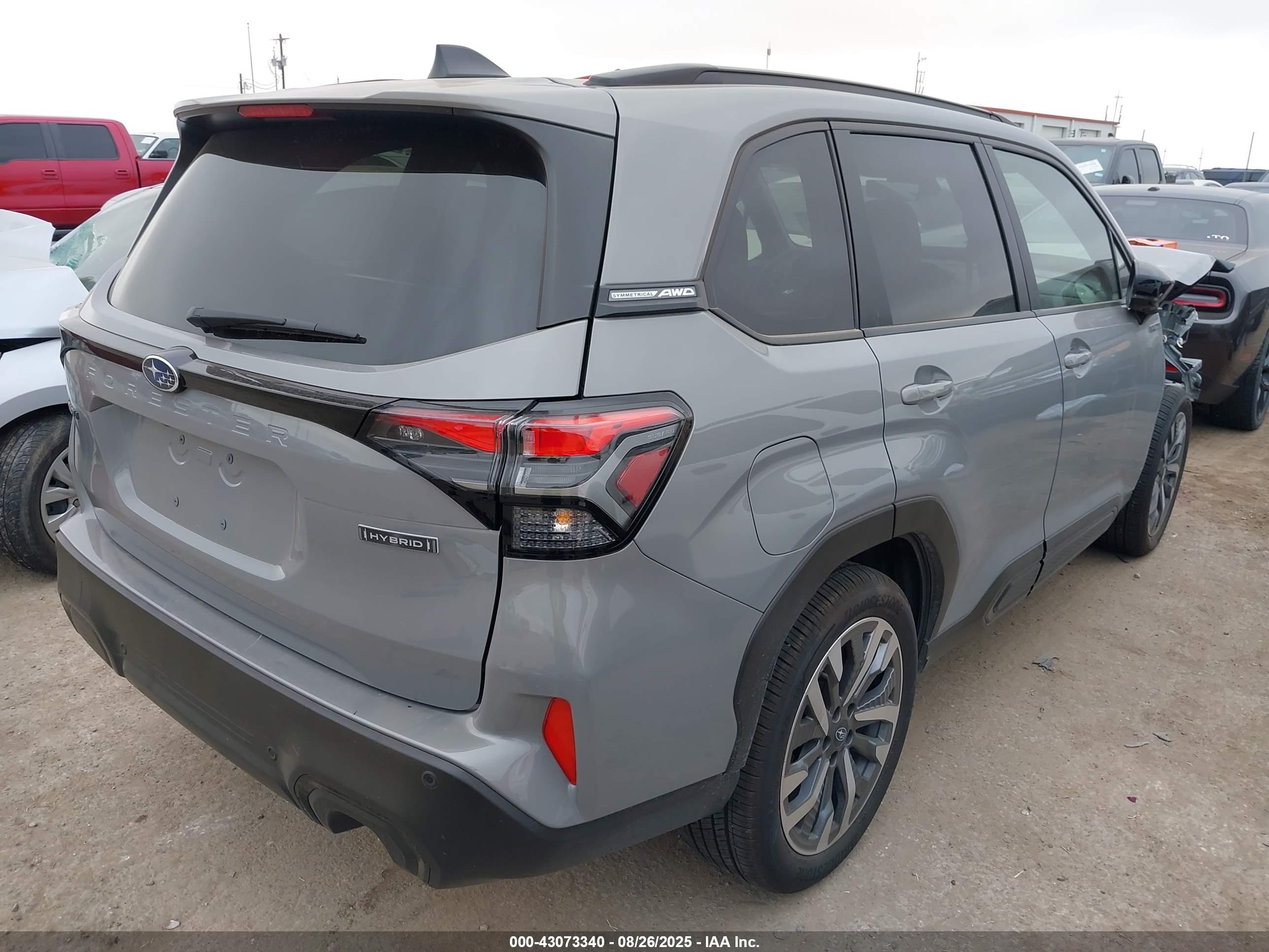 SUBARU FORESTER image 4