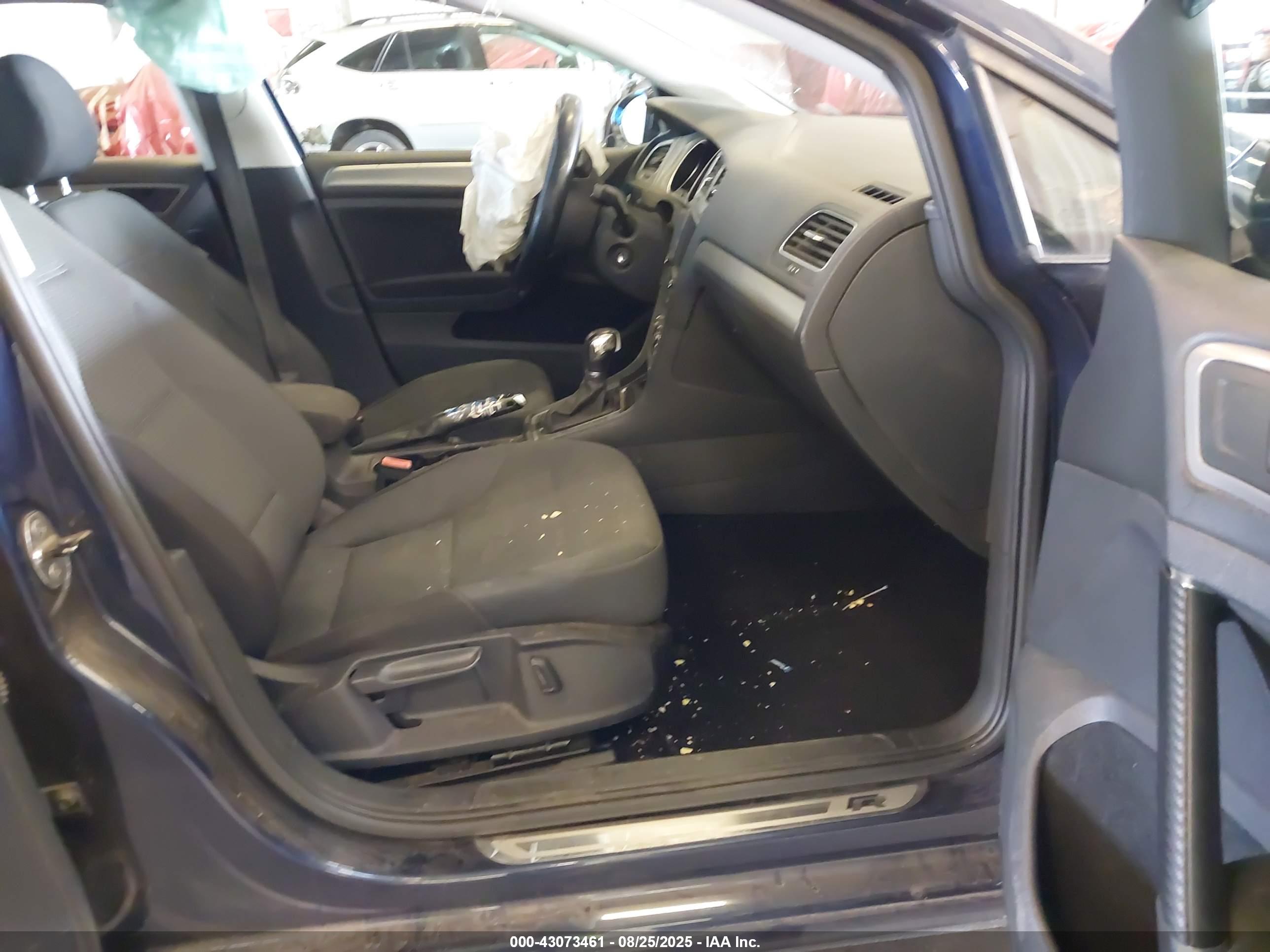 VOLKSWAGEN GOLF image 5