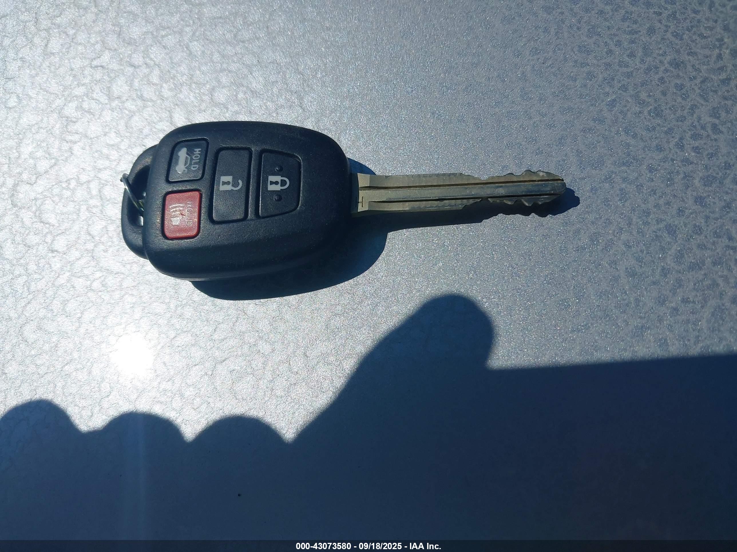 TOYOTA COROLLA image 11