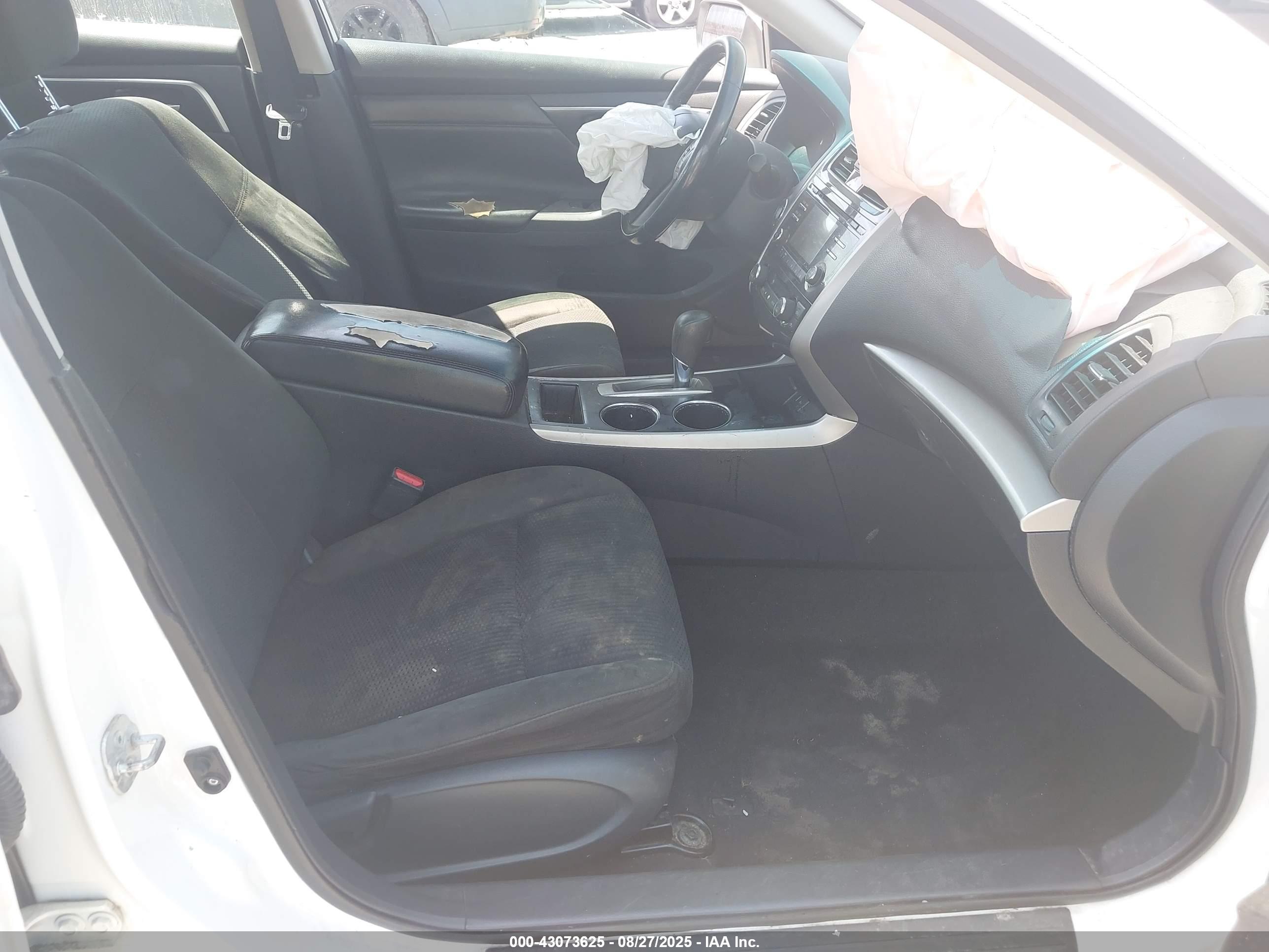 NISSAN ALTIMA image 5