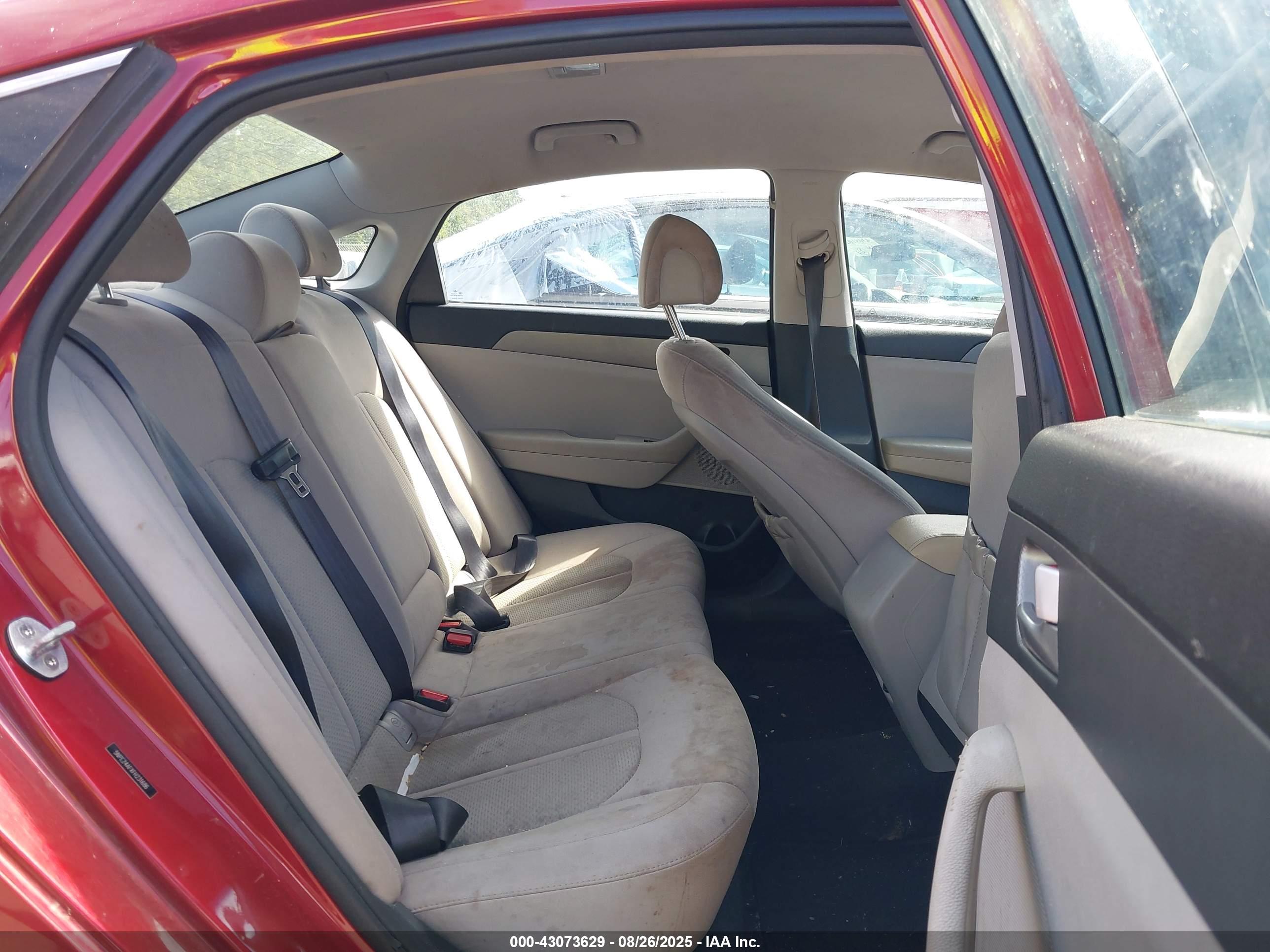 HYUNDAI SONATA image 8