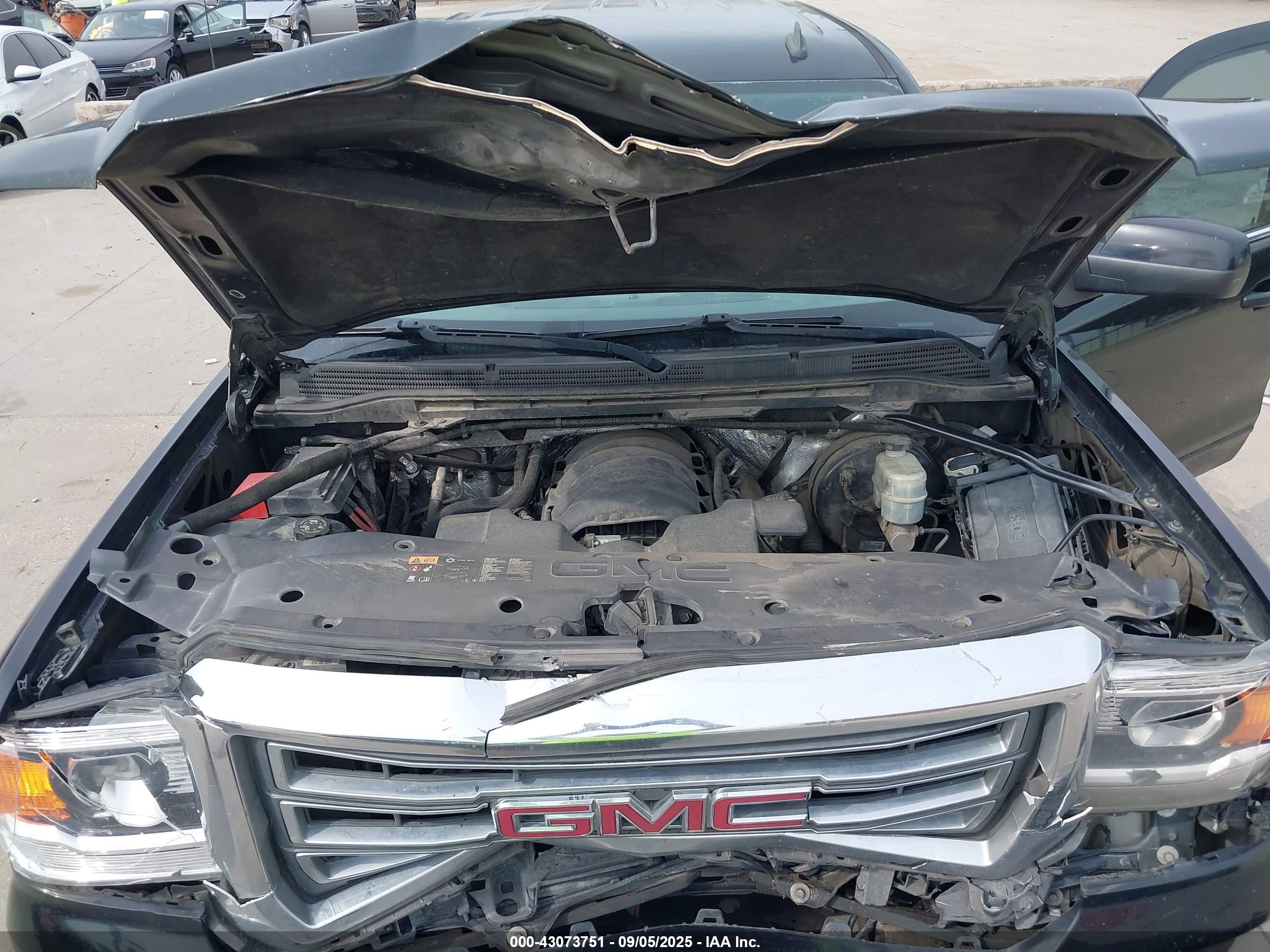 GMC SIERRA image 10