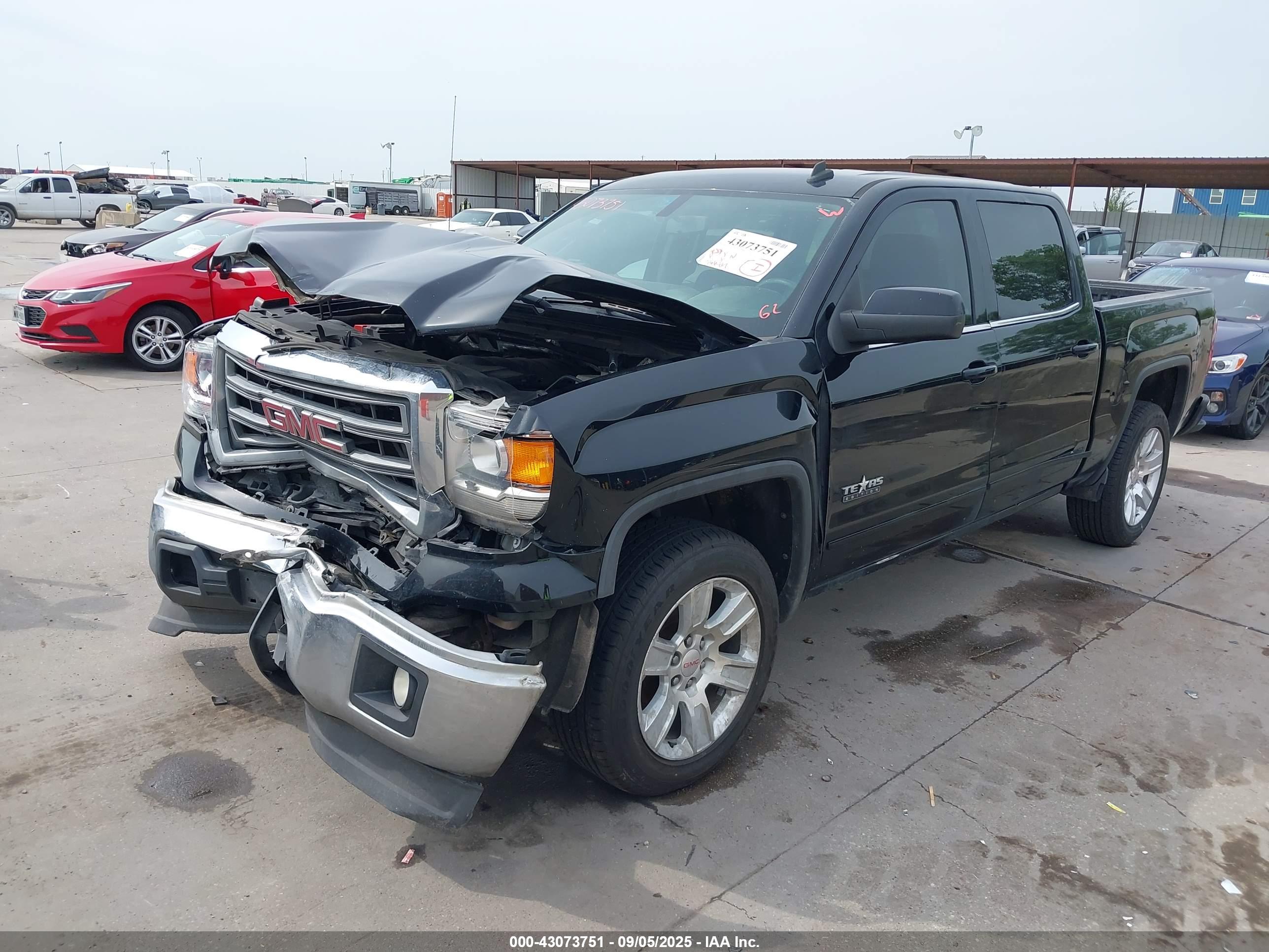 GMC SIERRA image 2