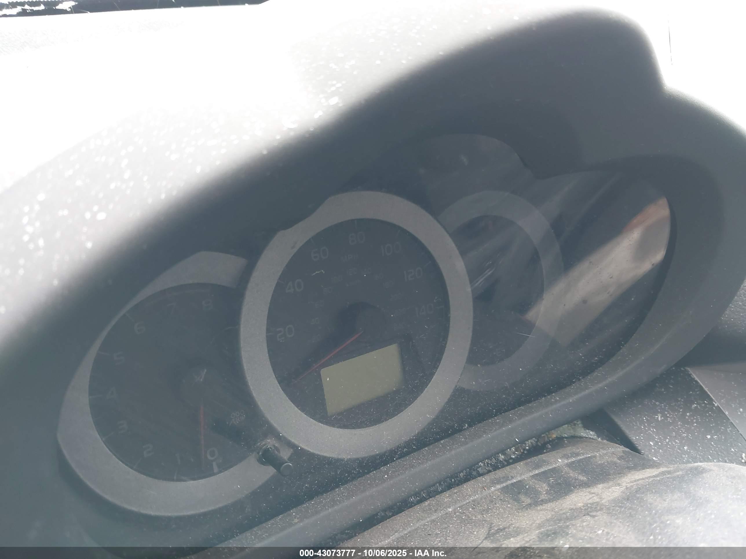 TOYOTA RAV4 image 7