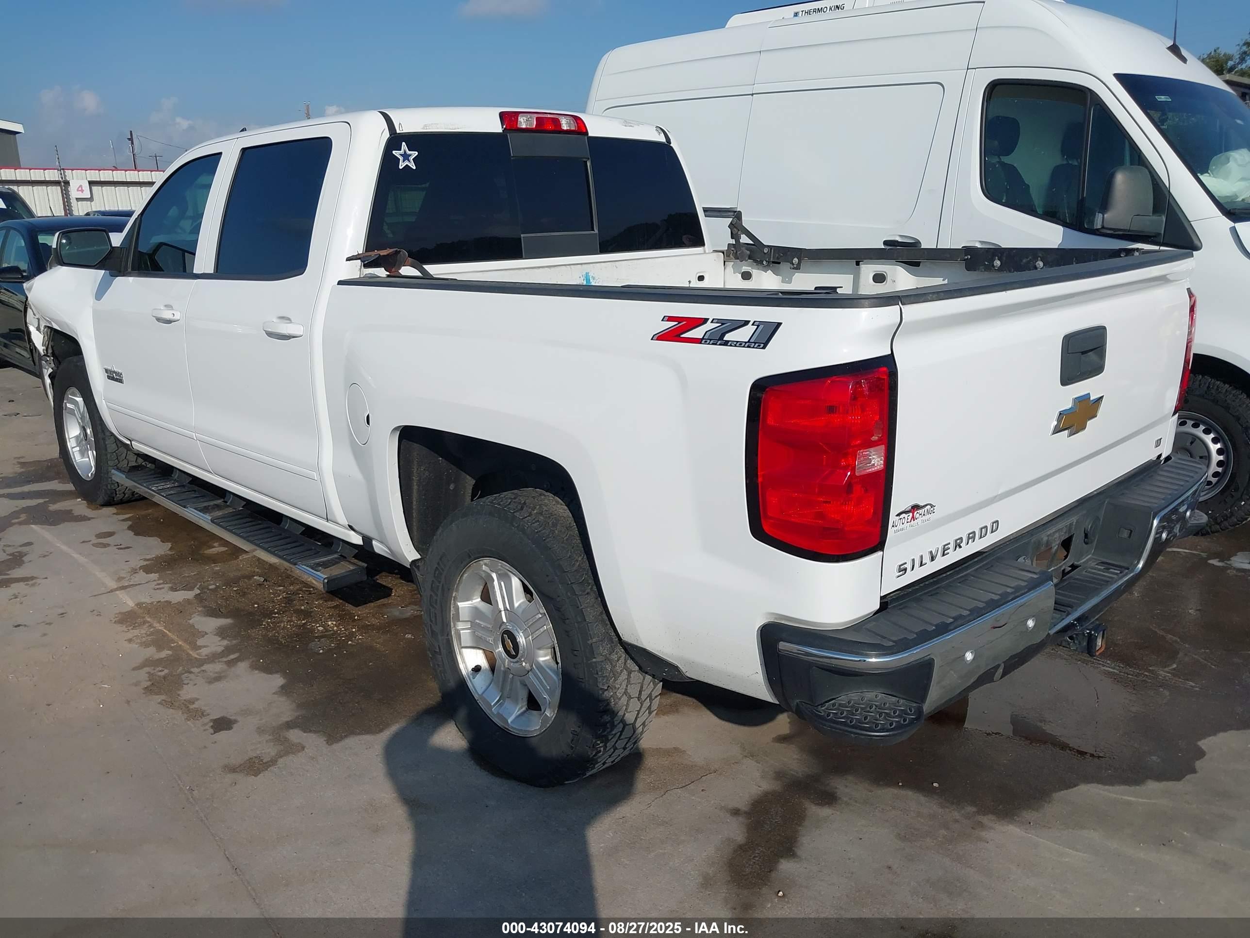 CHEVROLET SILVERADO image 3