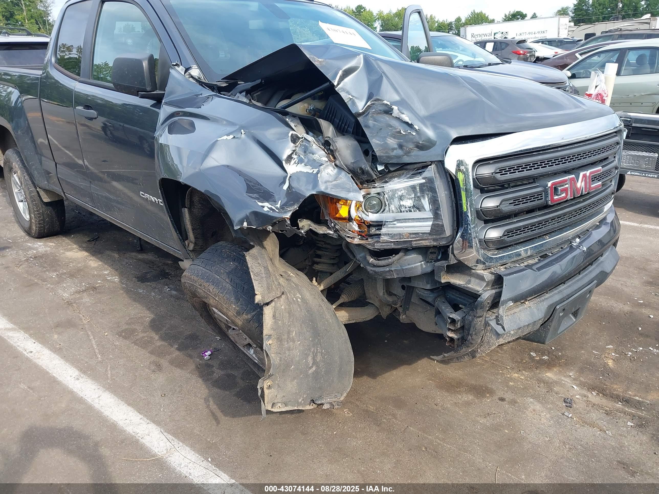 GMC CANYON image 6