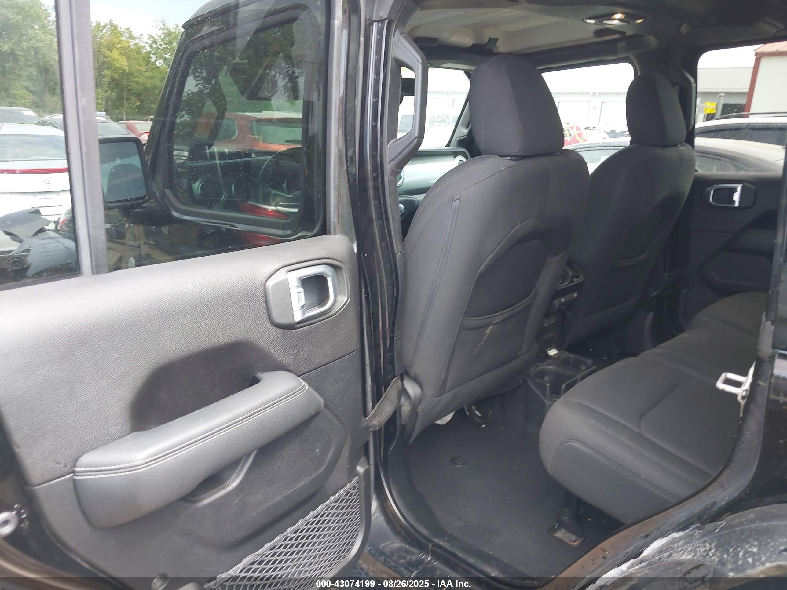 JEEP WRANGLER image 8