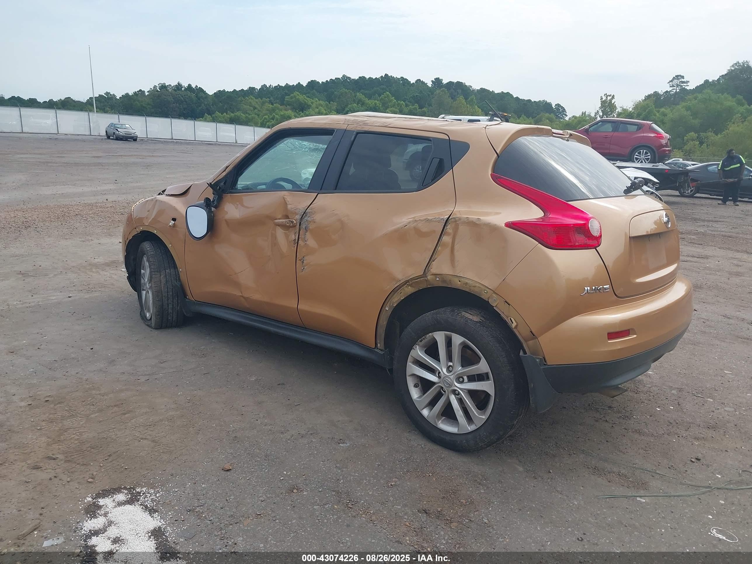 NISSAN JUKE image 3