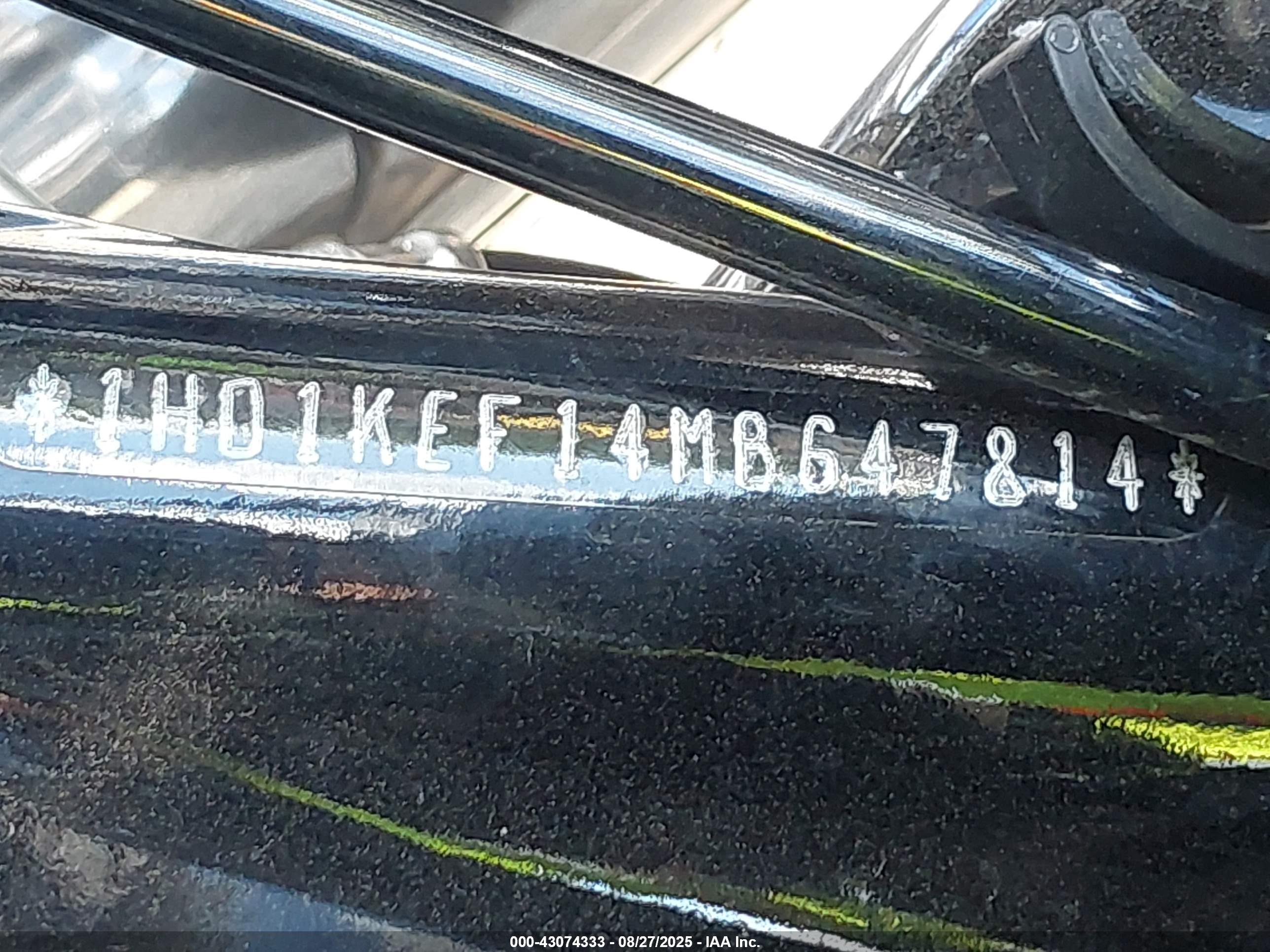 HARLEY-DAVIDSON FLHTK image 10