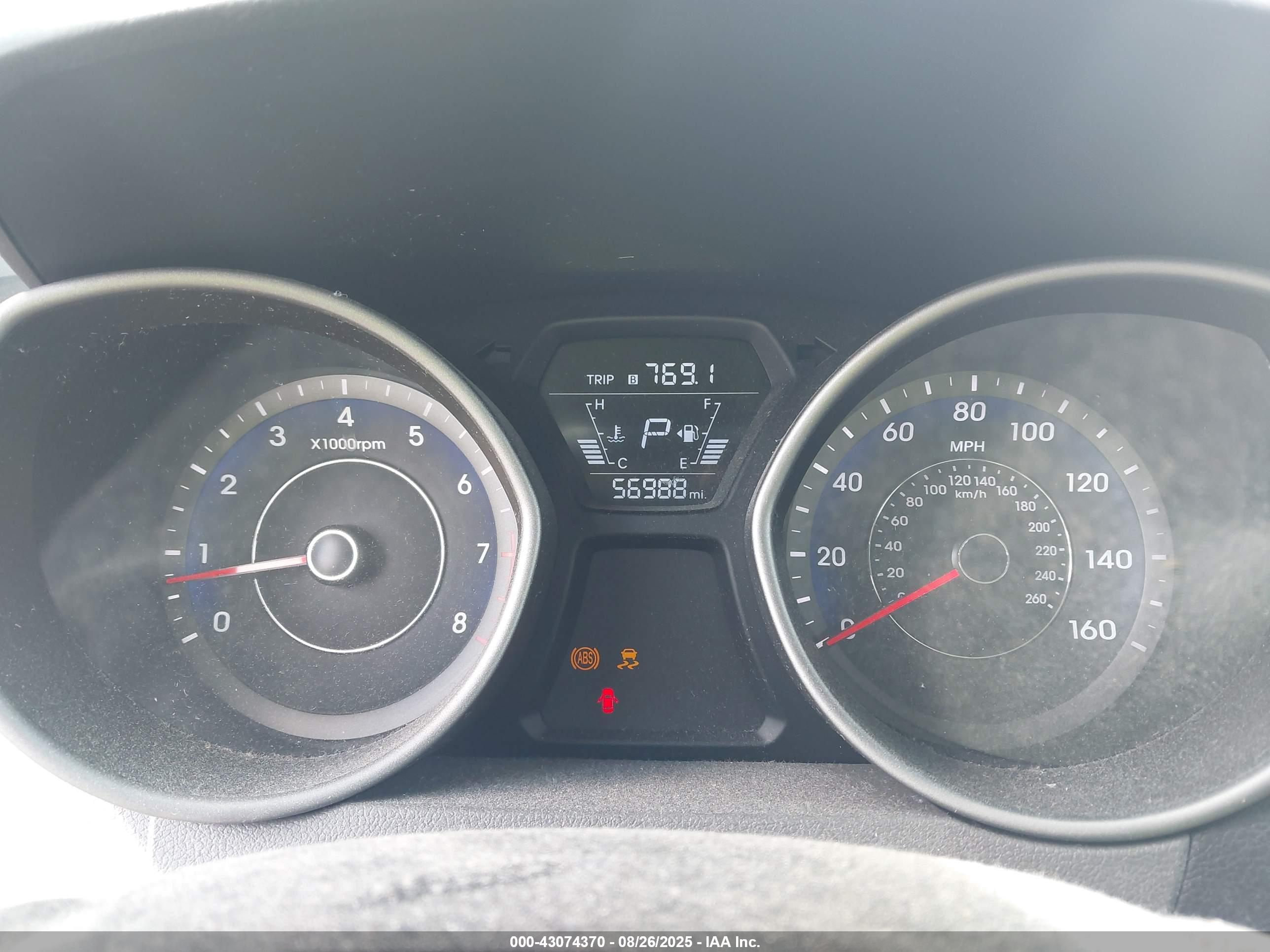 HYUNDAI ELANTRA image 7