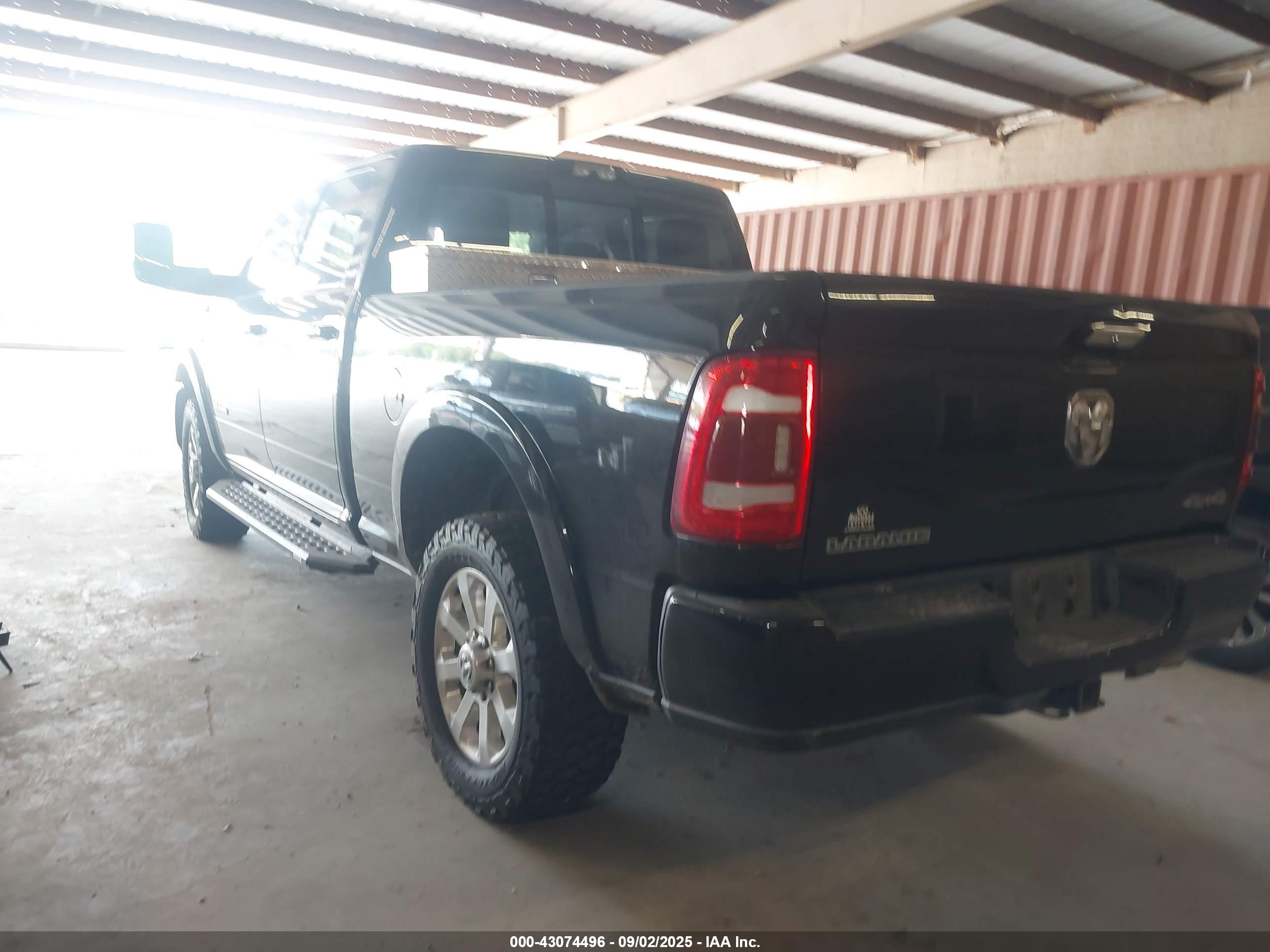 RAM 2500 image 3