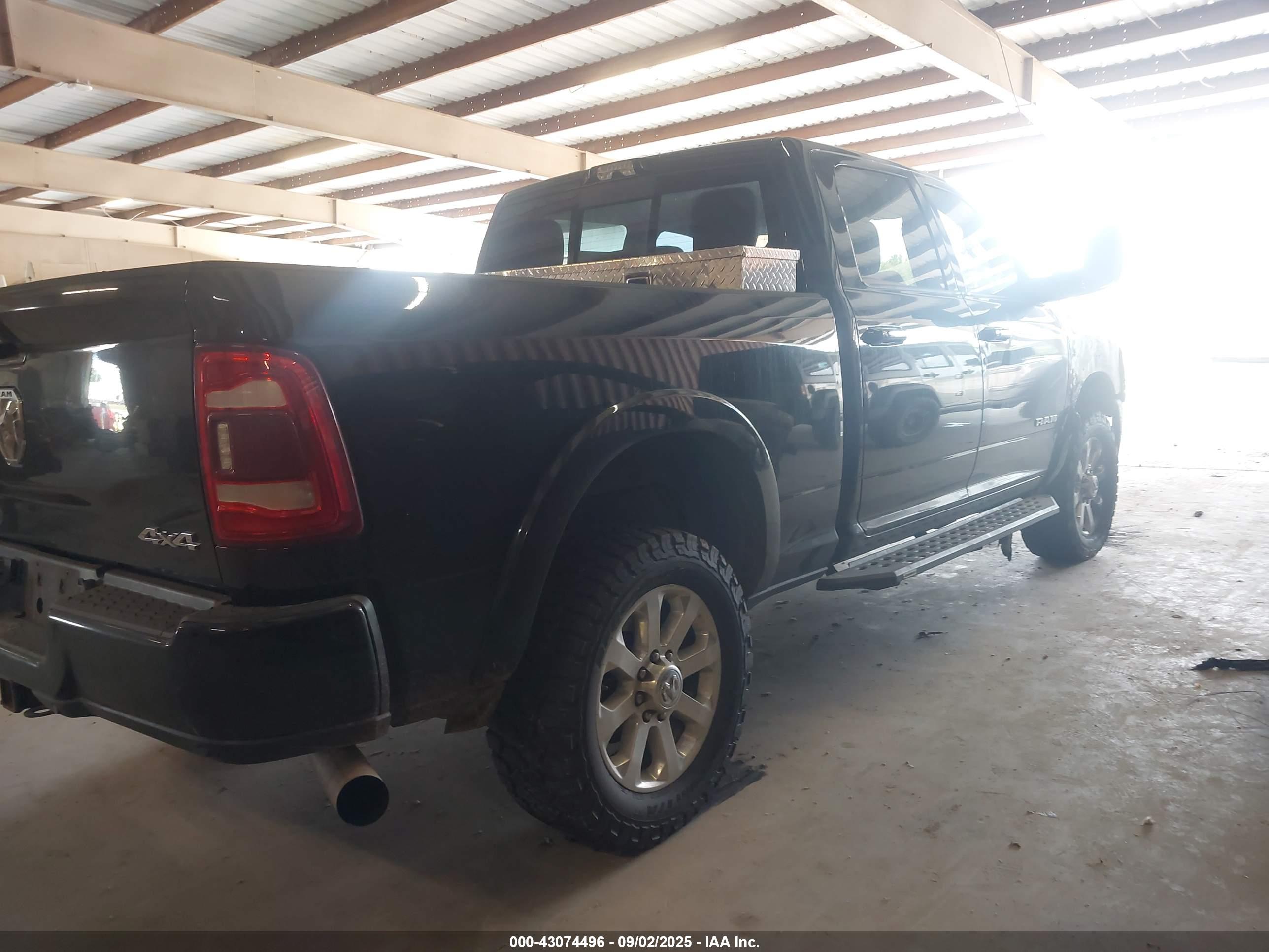 RAM 2500 image 4
